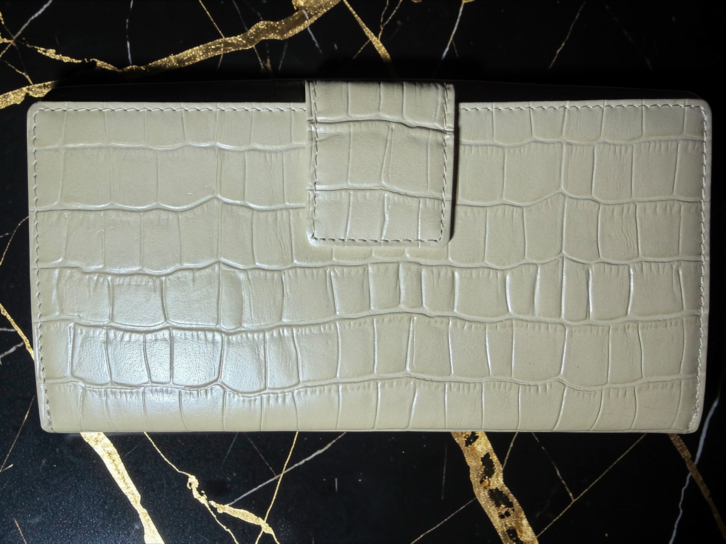 Pinky&Dianne Ivory Long Bifold Wallet in Croc-Embossed Leather