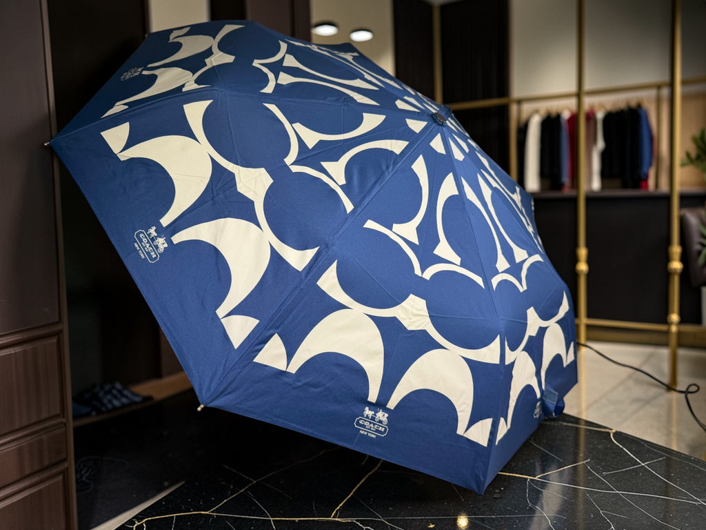 Parapluie pliant Coach motif monogramme « C » marine (neuf)