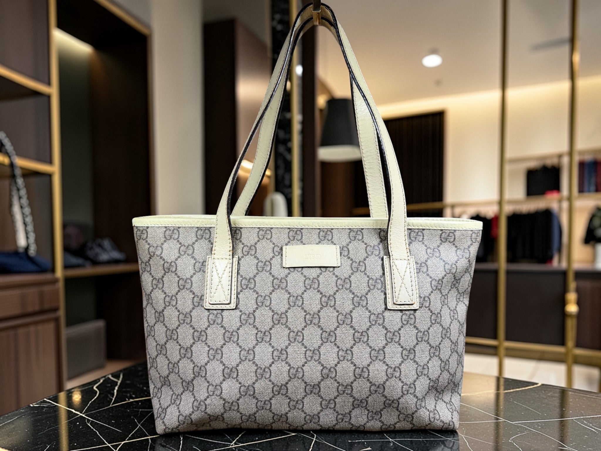 Gucci GG Supreme Joy Tote Bag – Beige Monogram