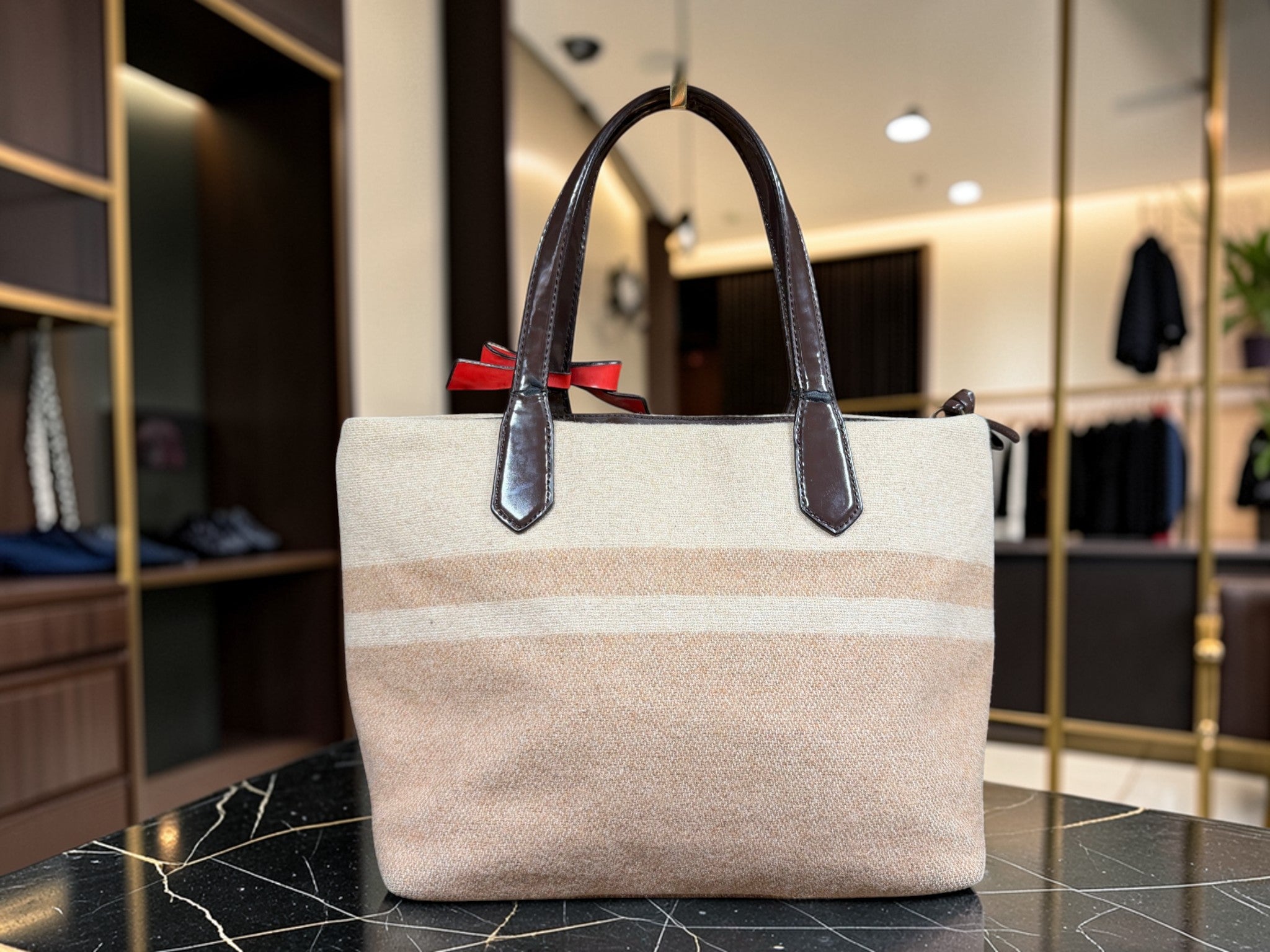 Coach Signature Stripe Woll-Einkaufstasche mit roter Schleife (H1361-F24786)