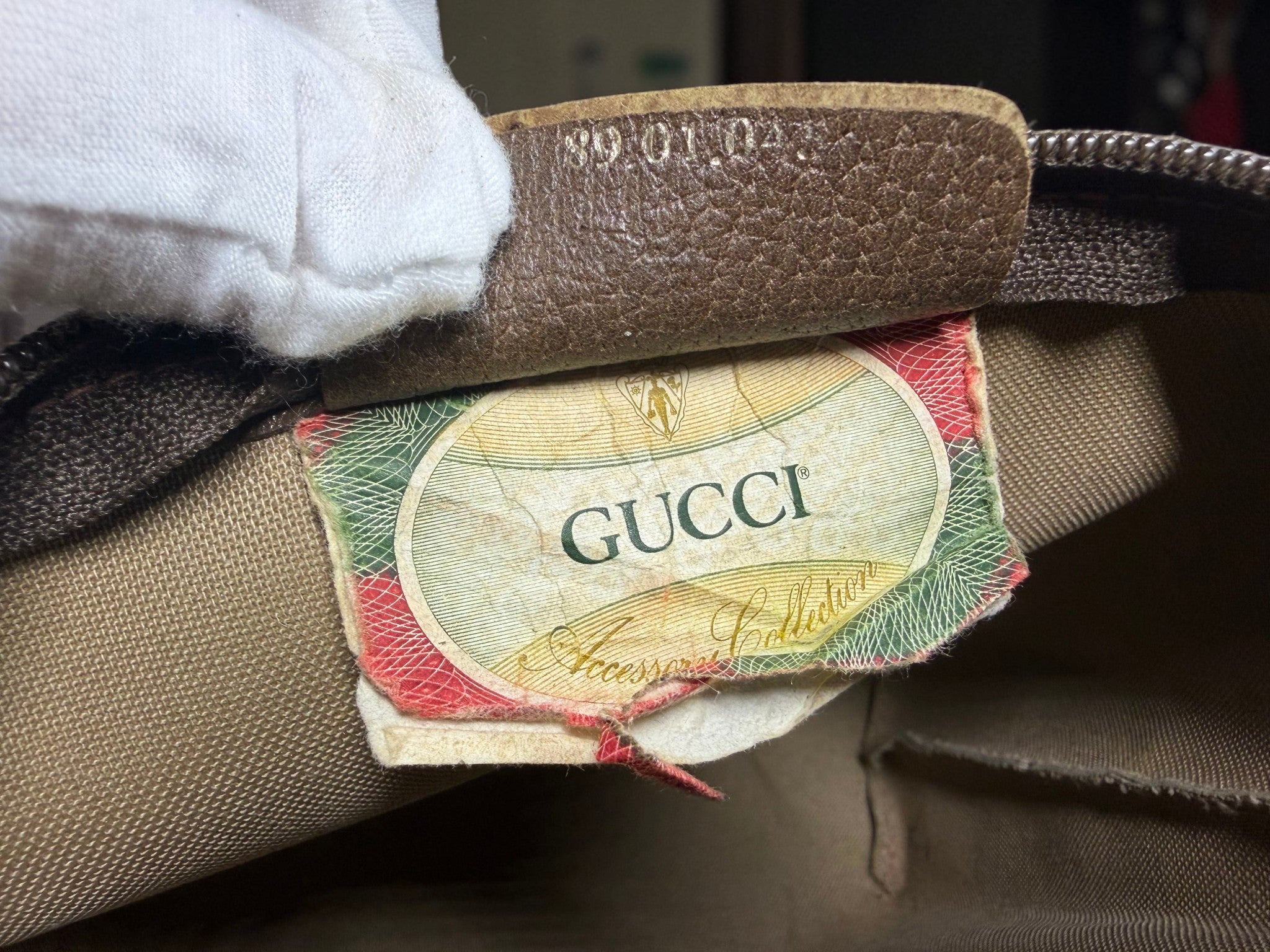 Trousse de toilette / Pochette à cosmétiques vintage Gucci en toile monogrammée GG