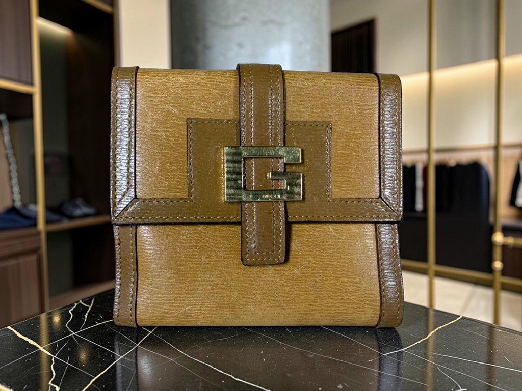 Vintage Gucci Camel Guccissima Leather Bifold Wallet (Tom Ford Era) with "G" Buckle Tab