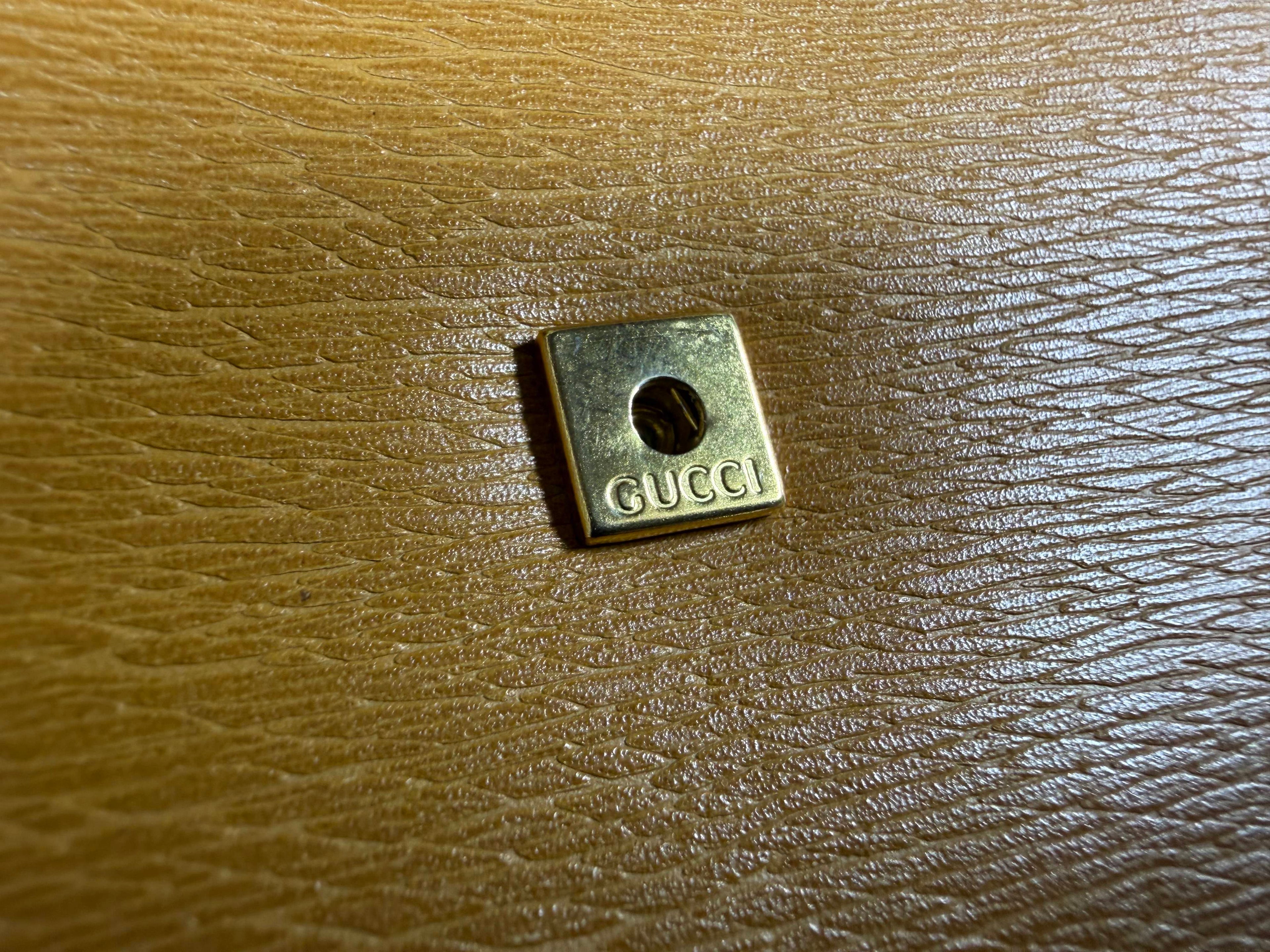 Vintage Gucci Camel Guccissima Leder Geldbörse (Ära Tom Ford) mit „G“-Schnallenlasche