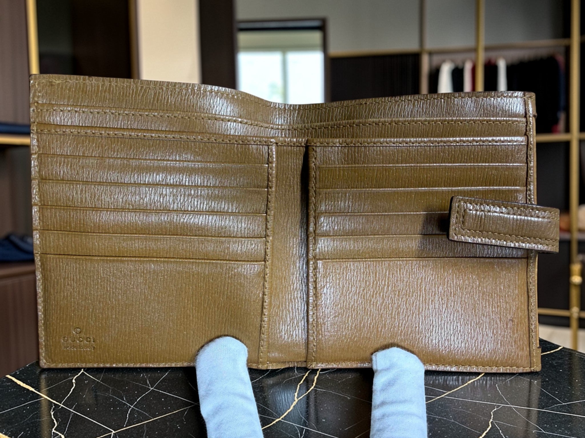 Vintage Gucci Camel Guccissima Leder Geldbörse (Ära Tom Ford) mit „G“-Schnallenlasche