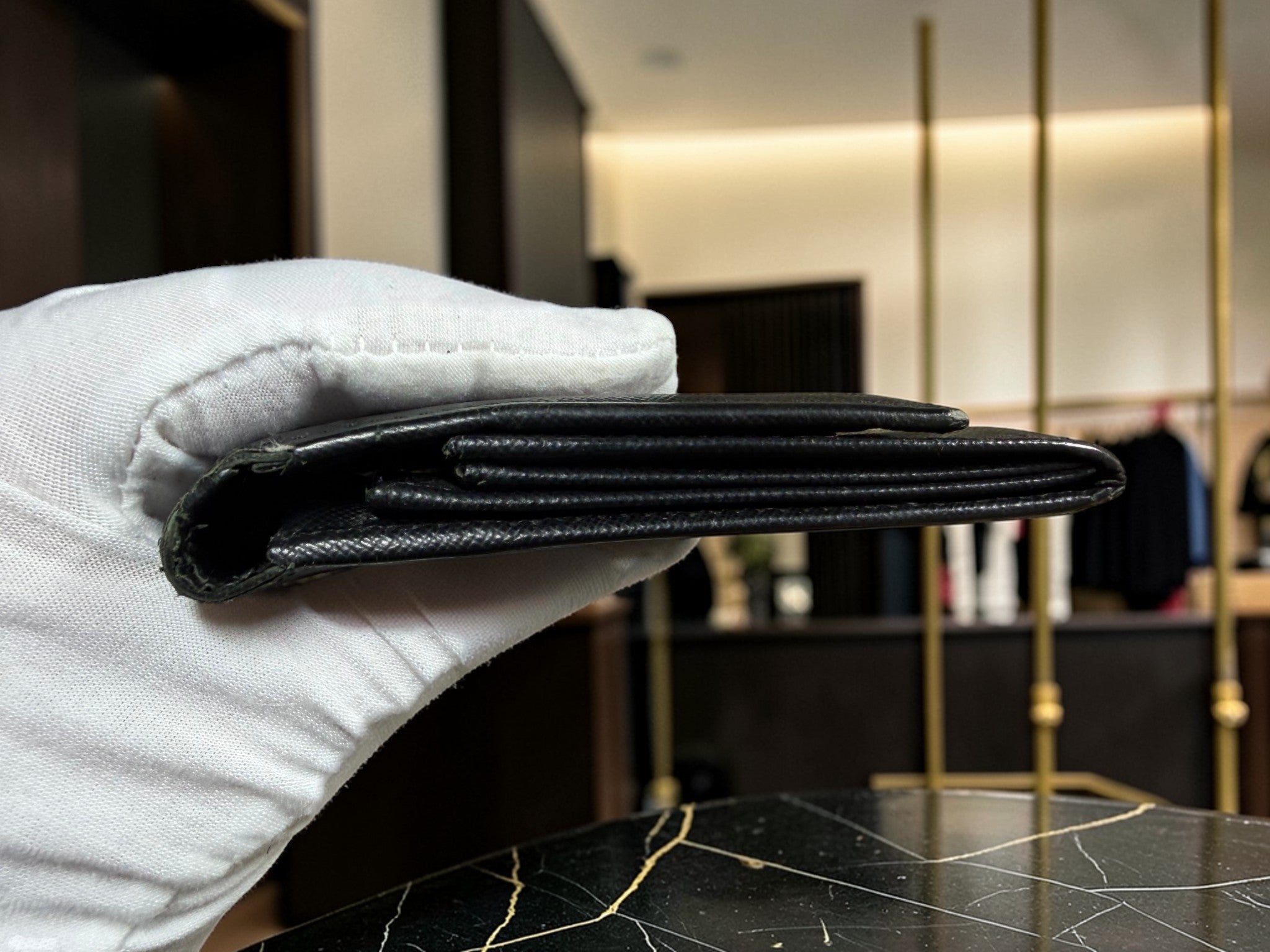 Prada Geldbörse lang aus schwarzem Saffianoleder