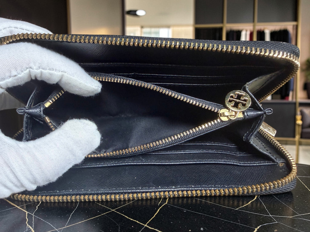 Tory Burch Robinson Black Zip-Around Continental Wallet