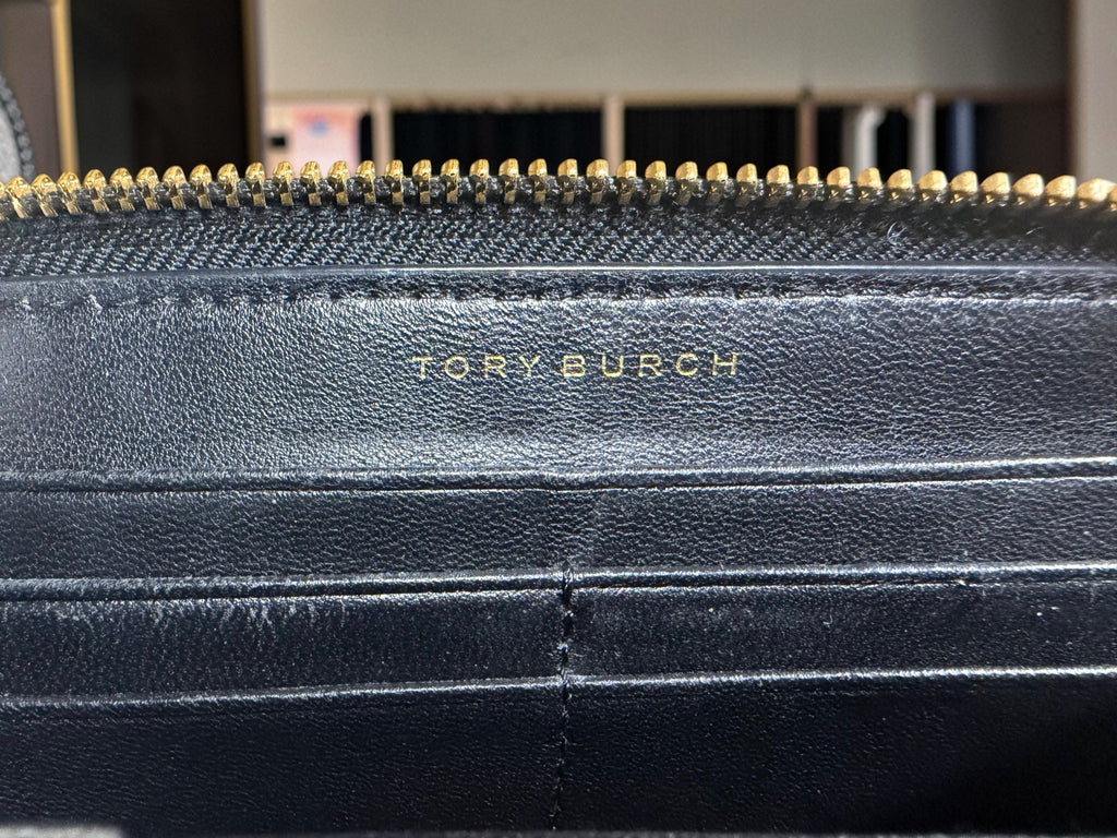 Tory Burch Fleming Quilted Leather Zip-Around Wallet – Black