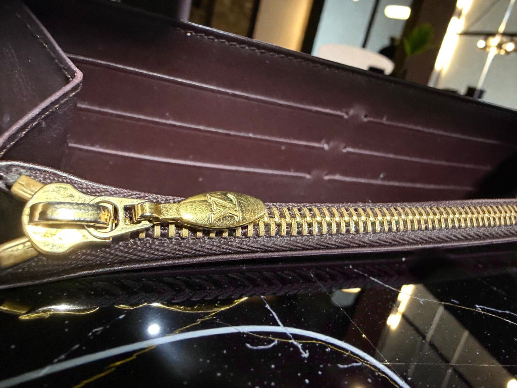 Louis Vuitton Amarante Monogram Vernis Portefeuille Sarah Long Wallet