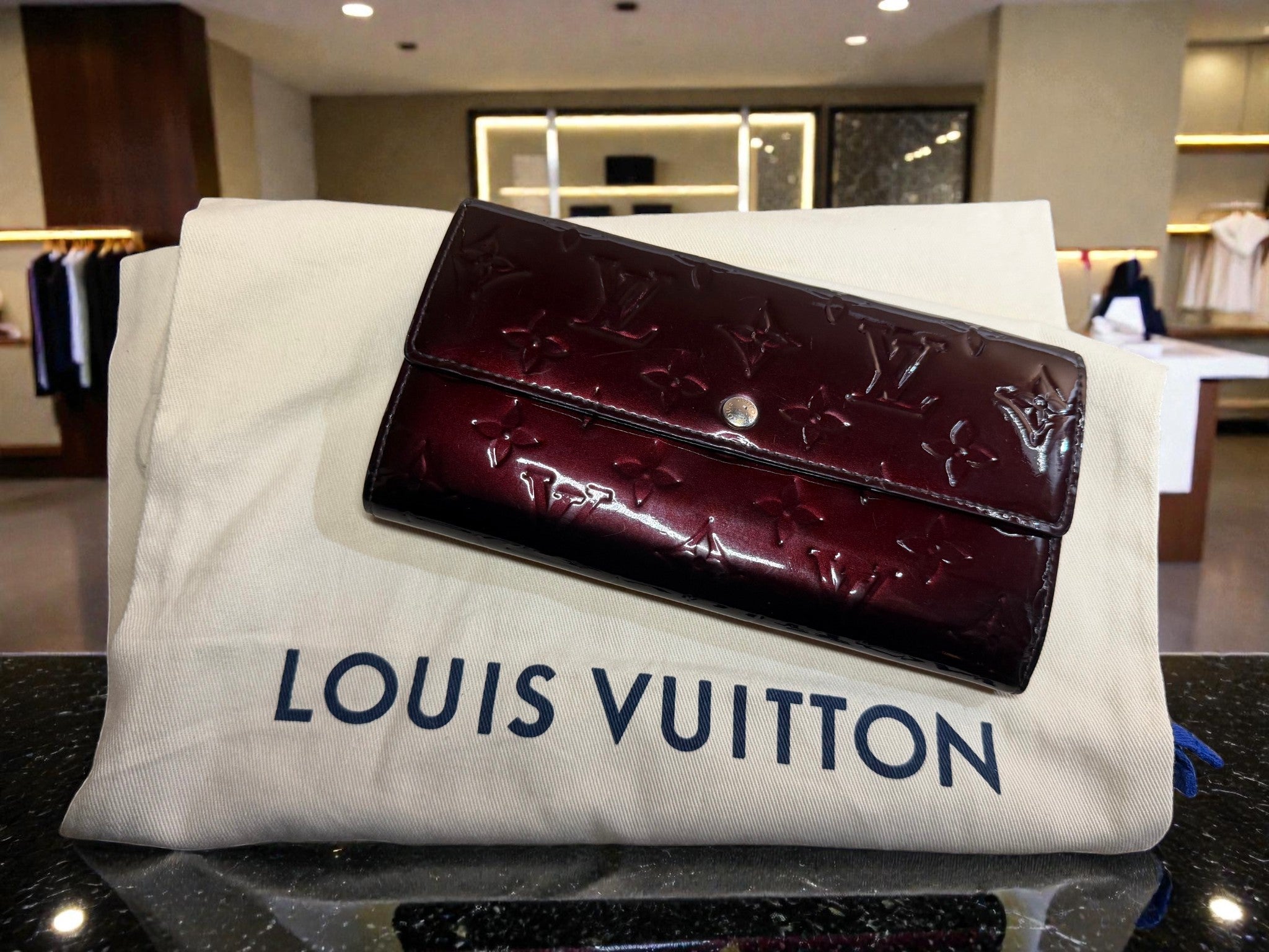 Louis Vuitton Amarante Monogram Vernis Portefeuille Sarah Long Wallet