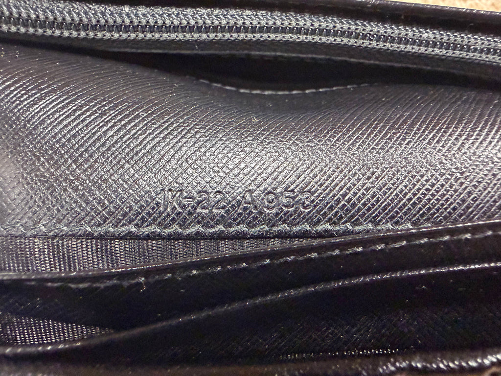 Salvatore Ferragamo Black Vara Bow Long Wallet