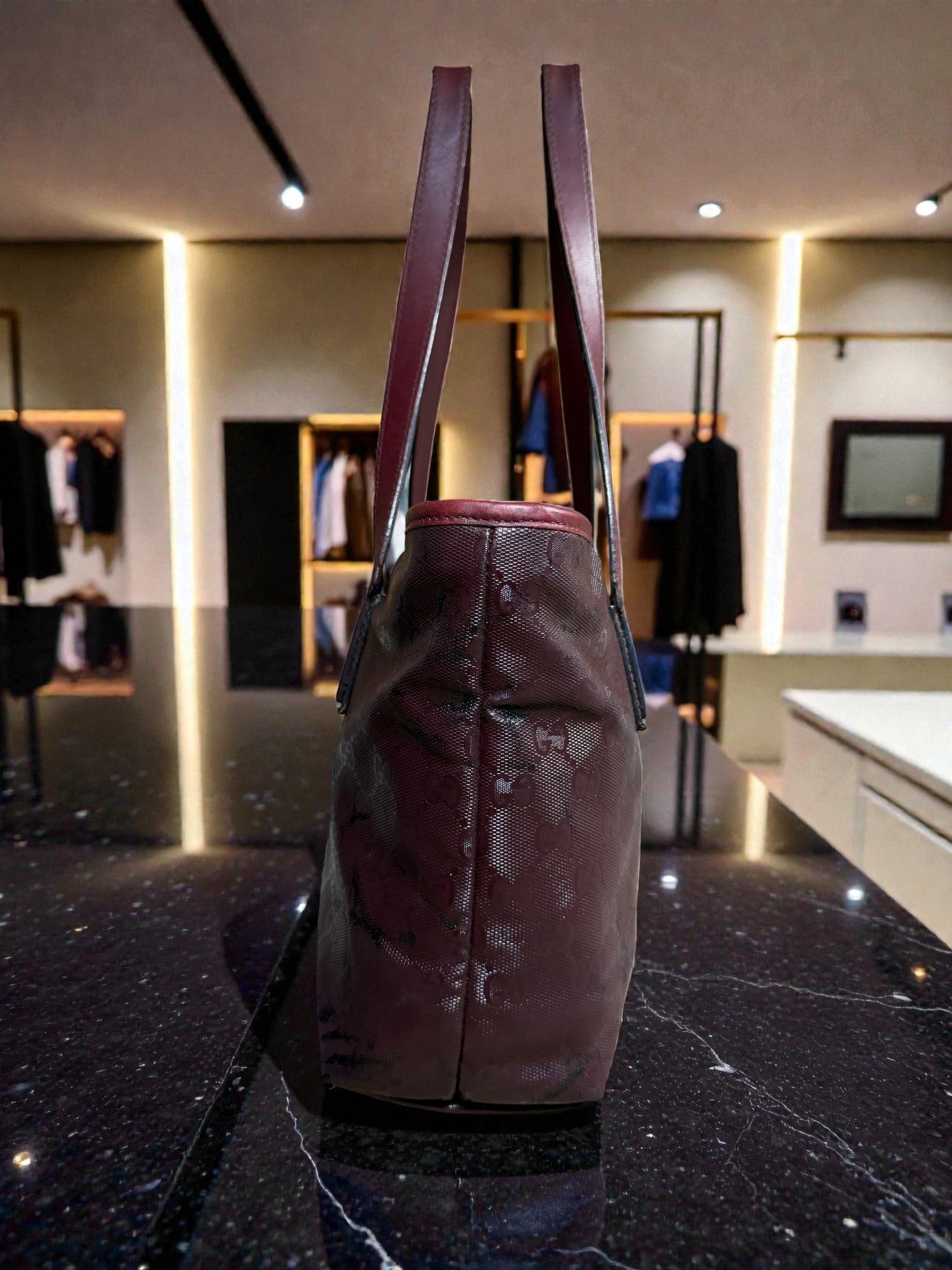 Gucci GG Supreme Joy Tote Bag in Imprime Burgundy