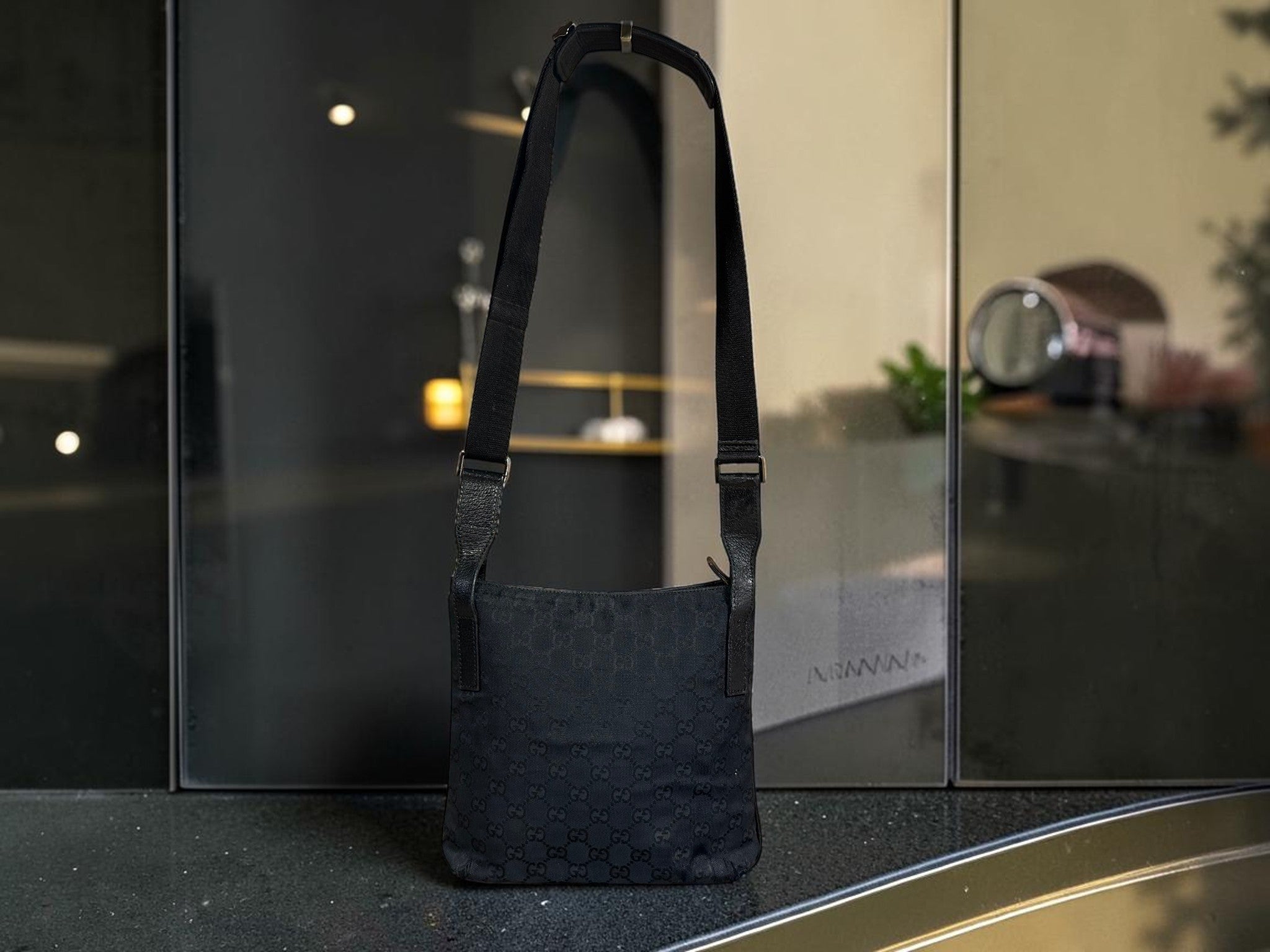 Gucci GG Supreme Black Canvas Crossbody Shoulder Bag