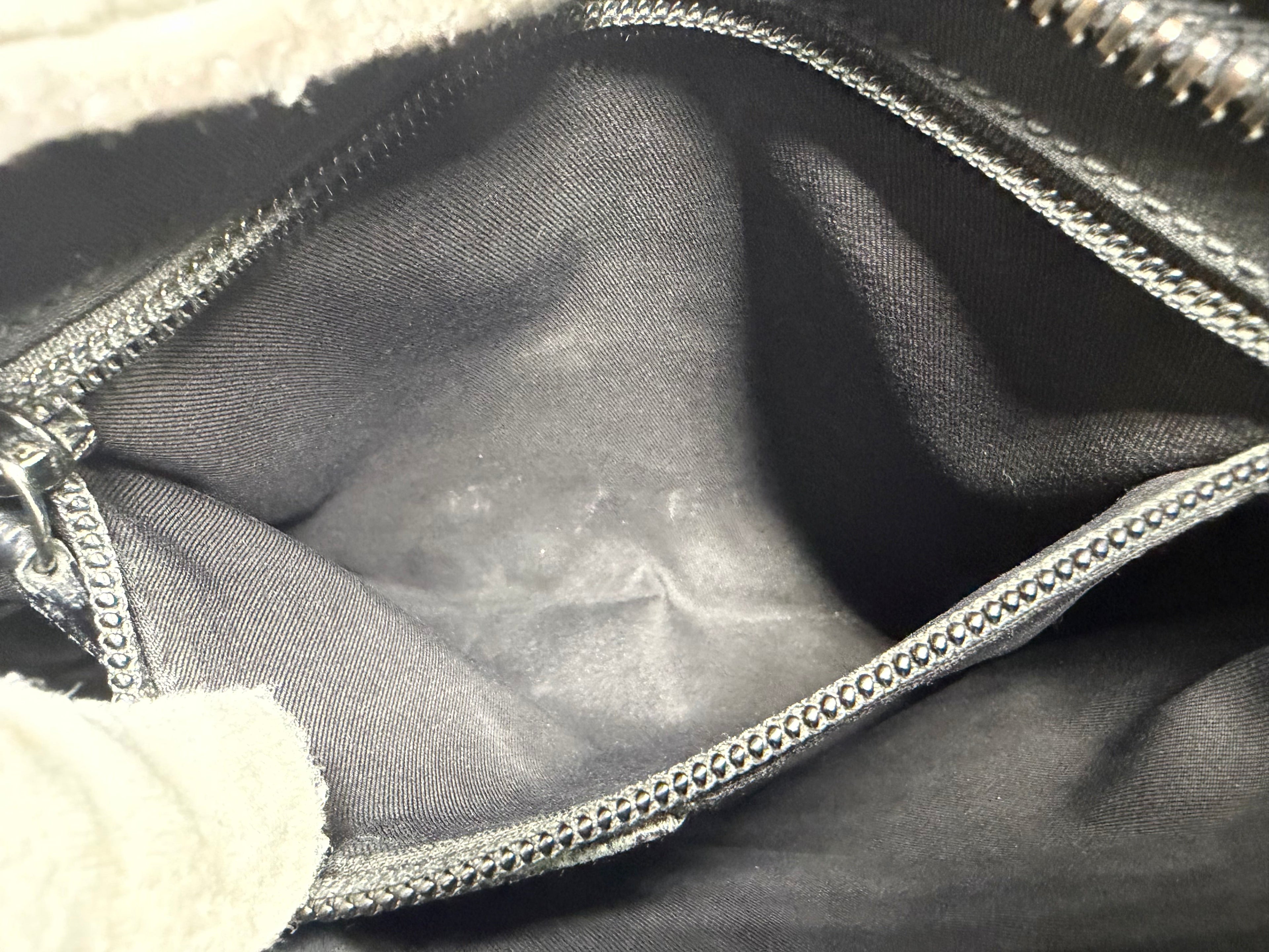 Gucci GG Supreme Black Canvas Crossbody Shoulder Bag