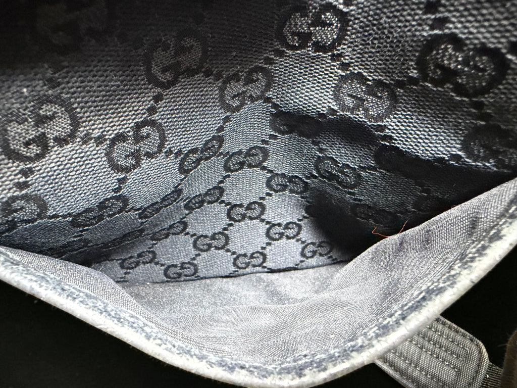 Gucci GG Supreme Black Canvas Crossbody Shoulder Bag