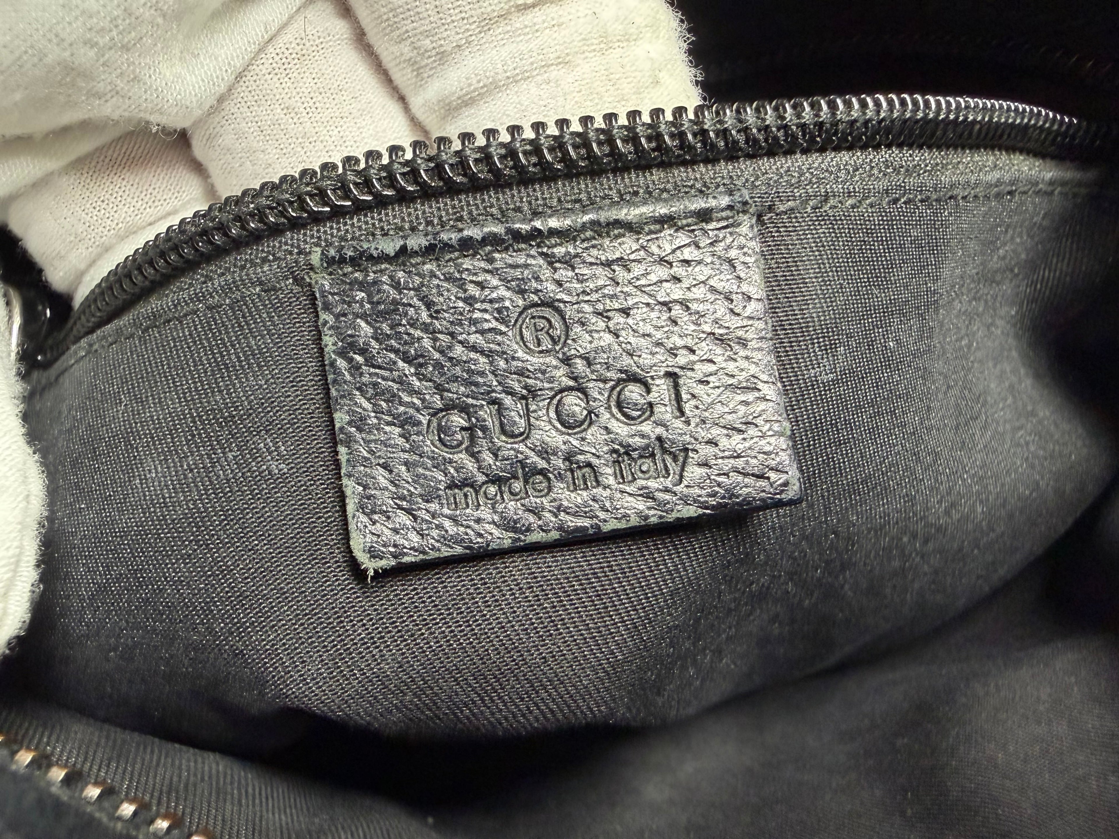 Gucci GG Supreme Black Canvas Crossbody Shoulder Bag