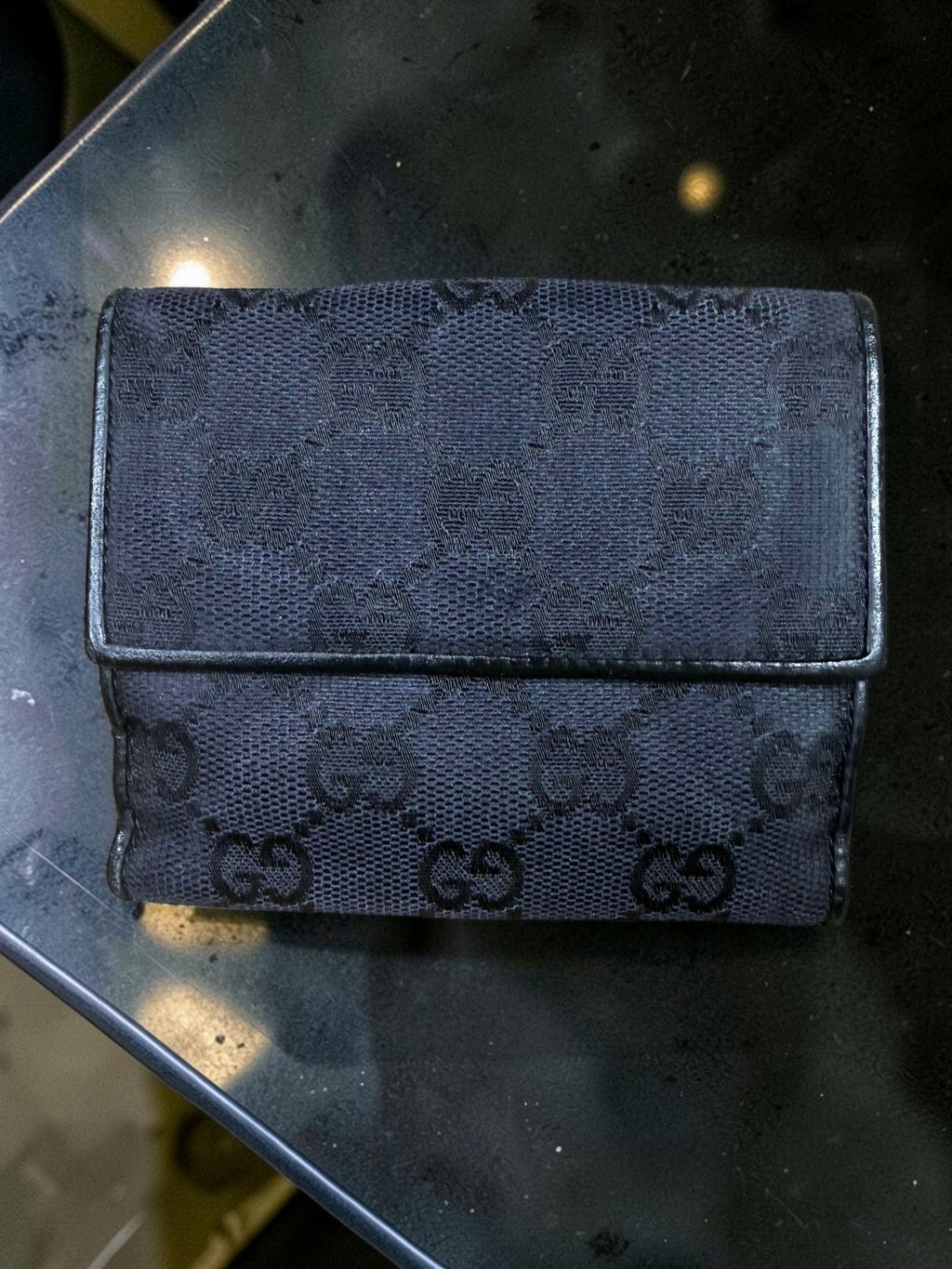 Rare Vintage Gucci GG Supreme Monogram Canvas Bifold Wallet with Wooden clasp