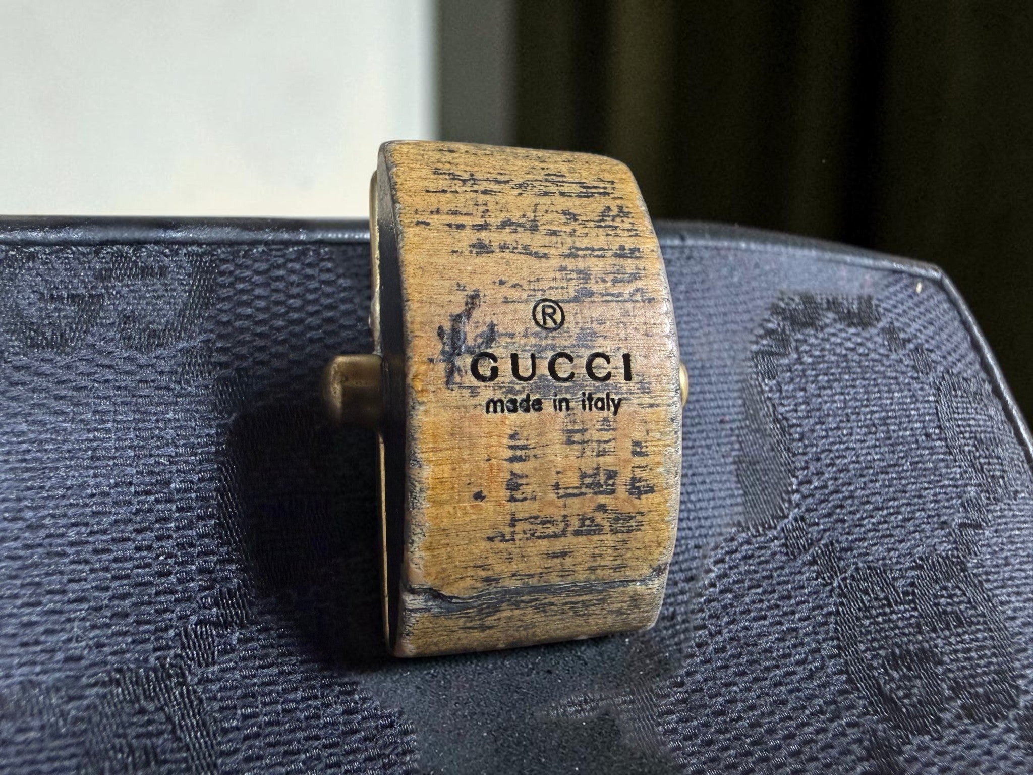 Rare Vintage Gucci GG Supreme Monogram Canvas Bifold Wallet with Wooden clasp