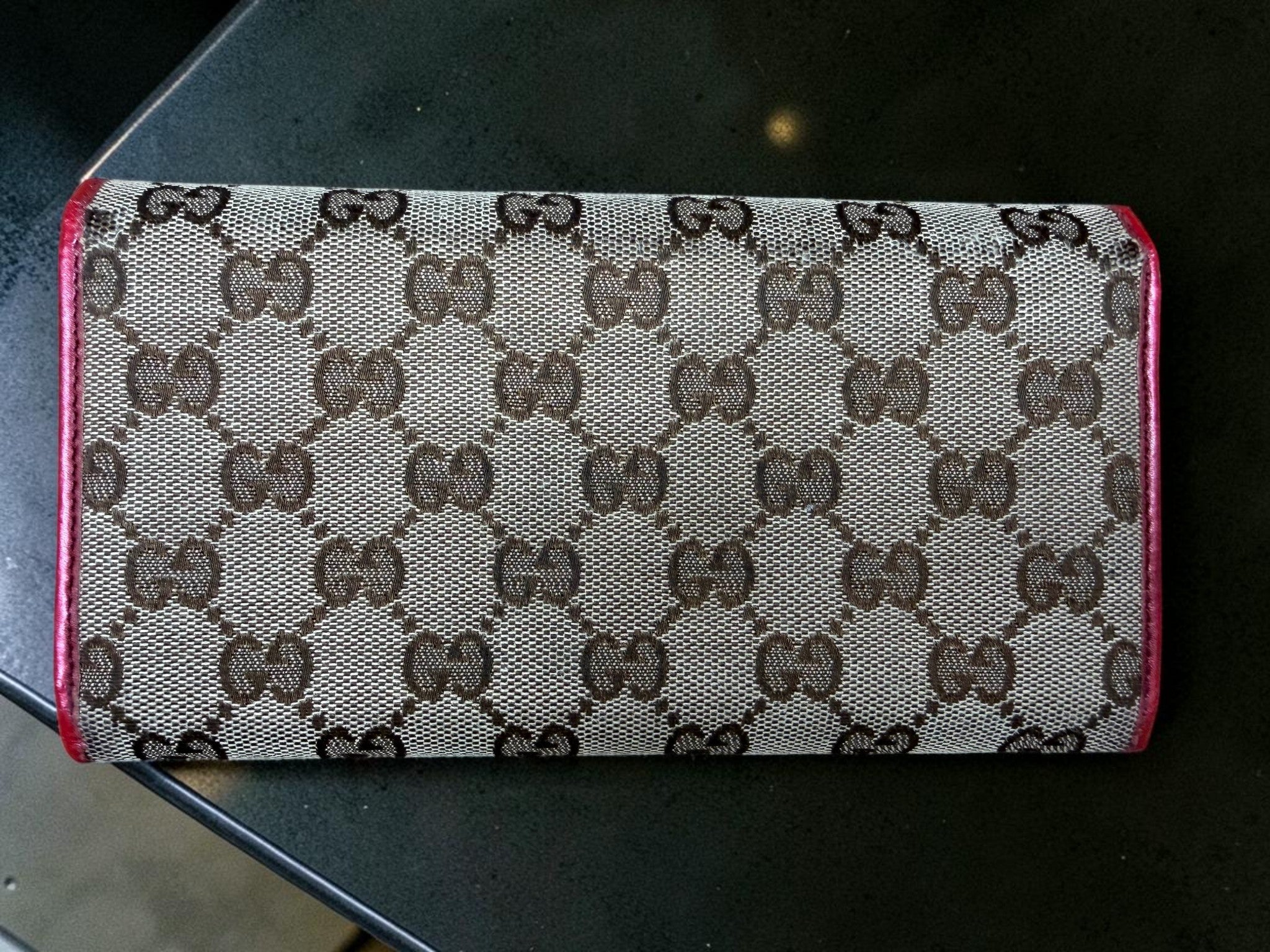 Gucci Lovely Heart GG Supreme Continental Long Wallet