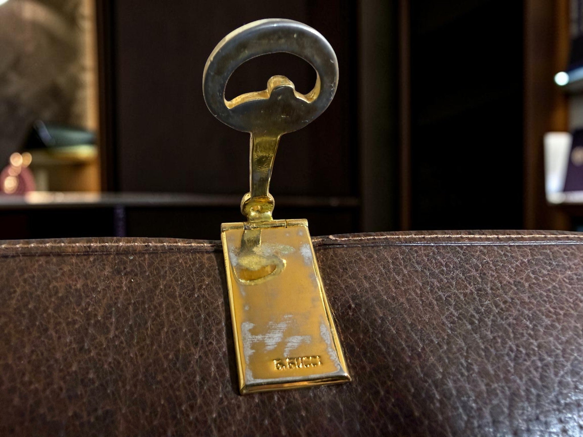 Rare Vintage Gucci Brown Leather Bifold Wallet with Iconic G.Gucci Horsebit Clasp