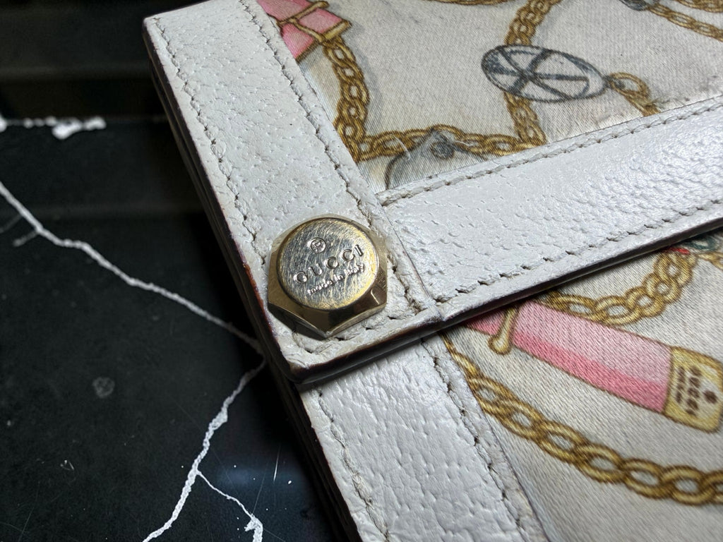 Gucci Charmy Chains Satin equestrian Print Compact Wallet  White Satin and leather