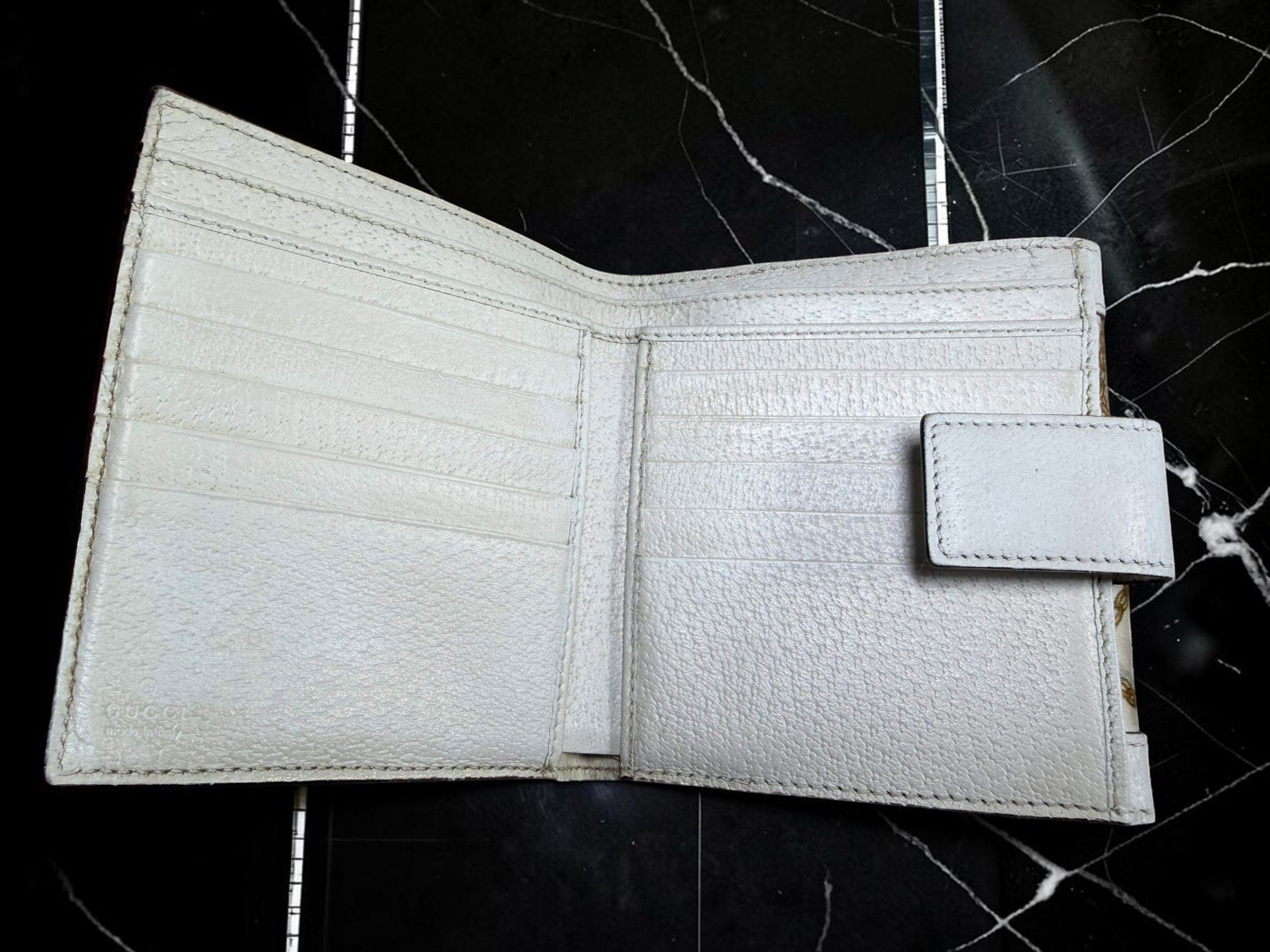 Gucci Charmy Chains Satin equestrian Print Compact Wallet  White Satin and leather