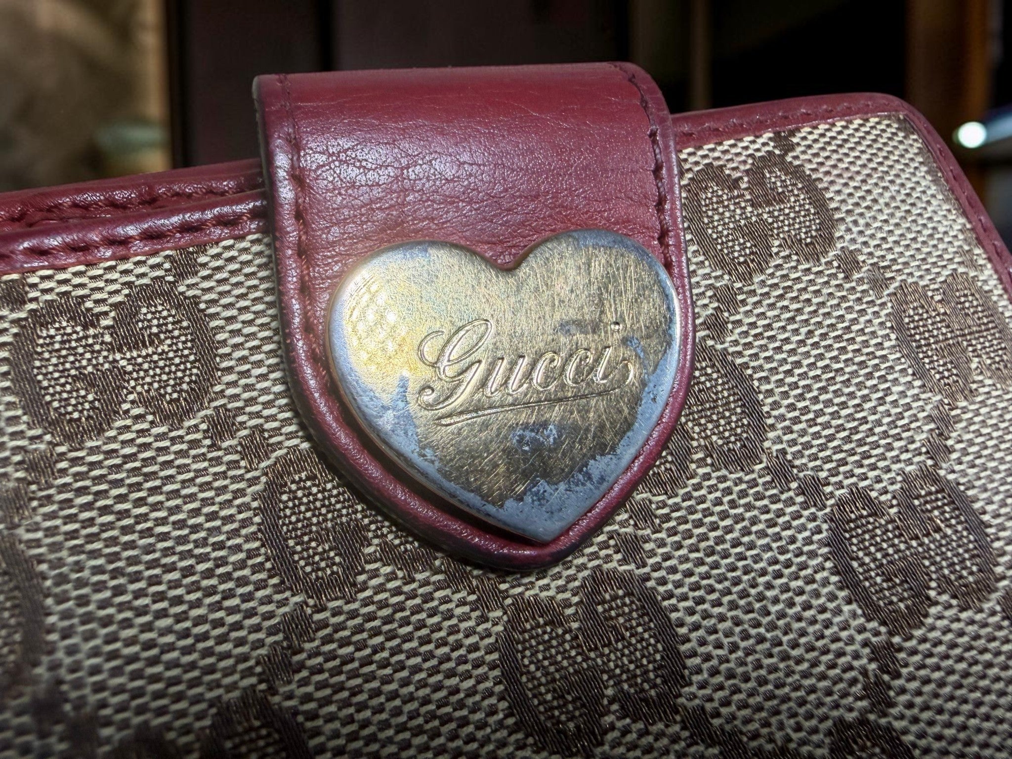 Gucci GG Supreme Heart Logo French Wallet