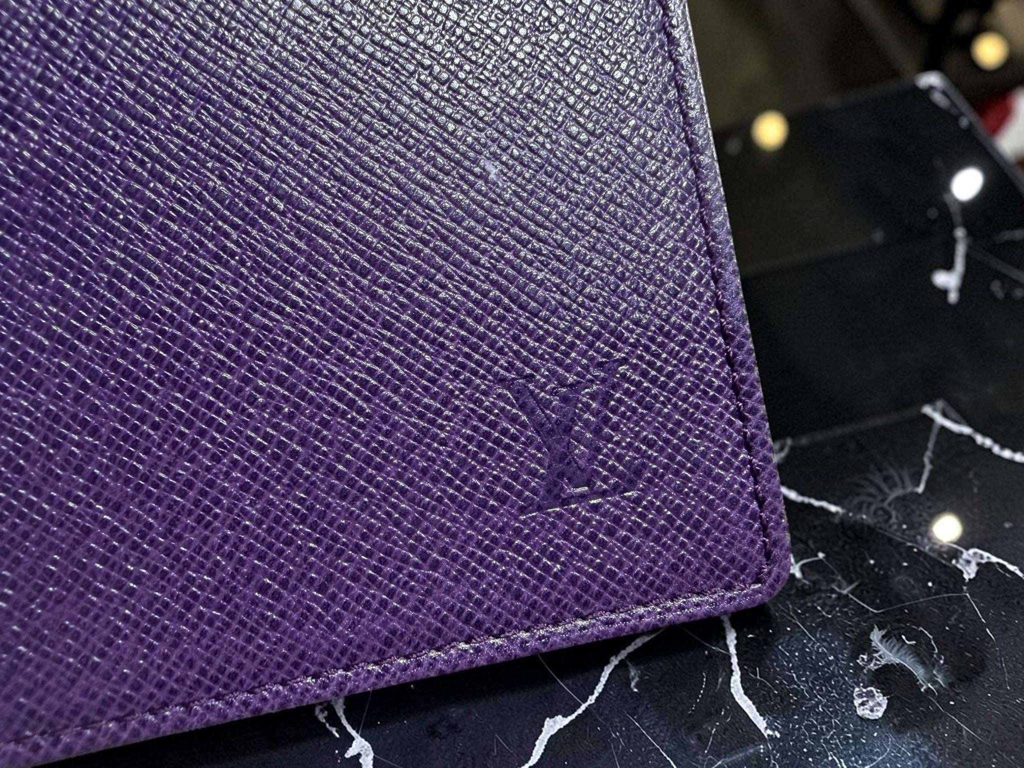 Louis Vuitton Taiga Leather Card / ID Holder – Cassis Purple