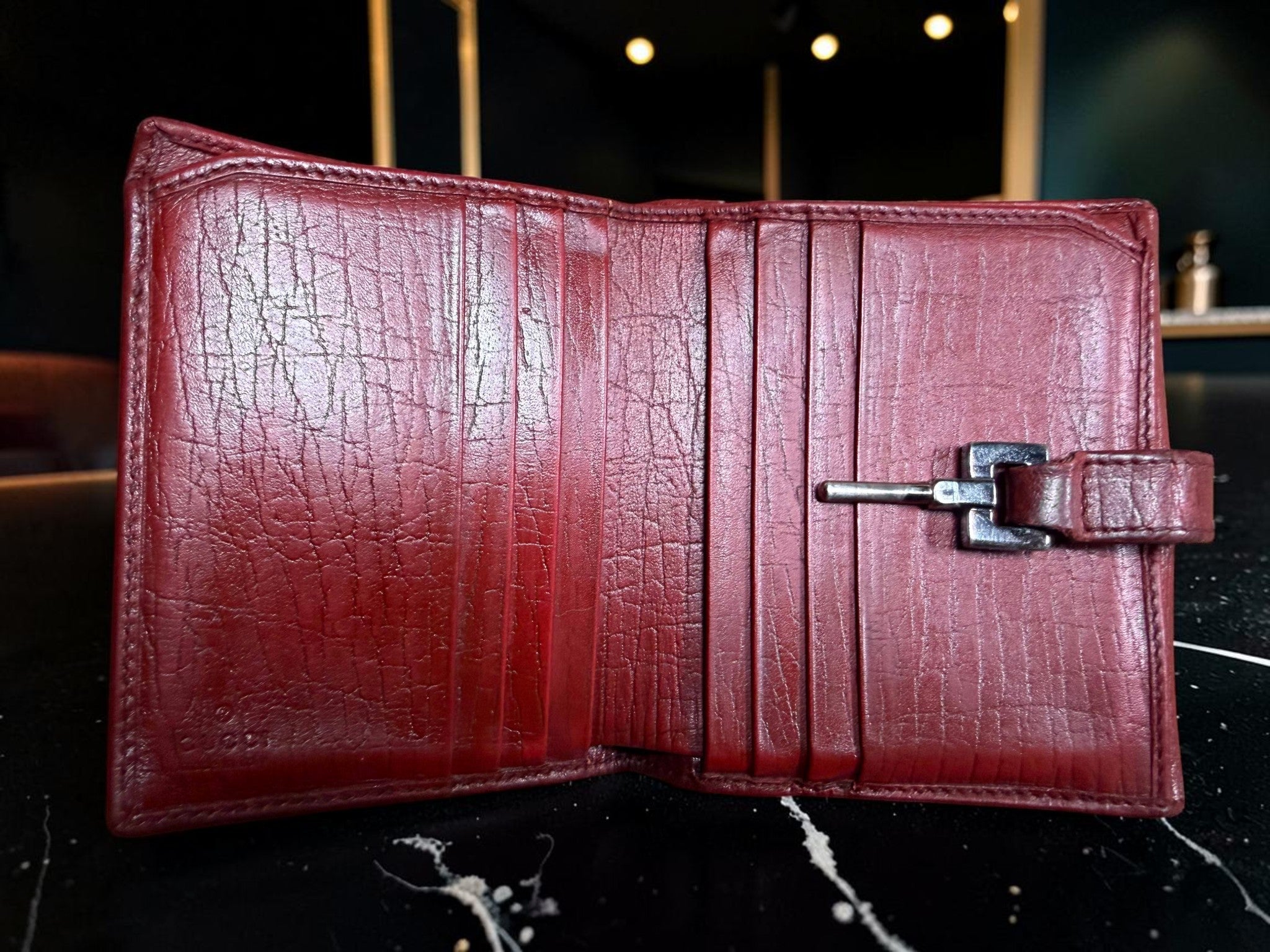 Gucci Jackie Piston Clasp Compact Wallet in Red