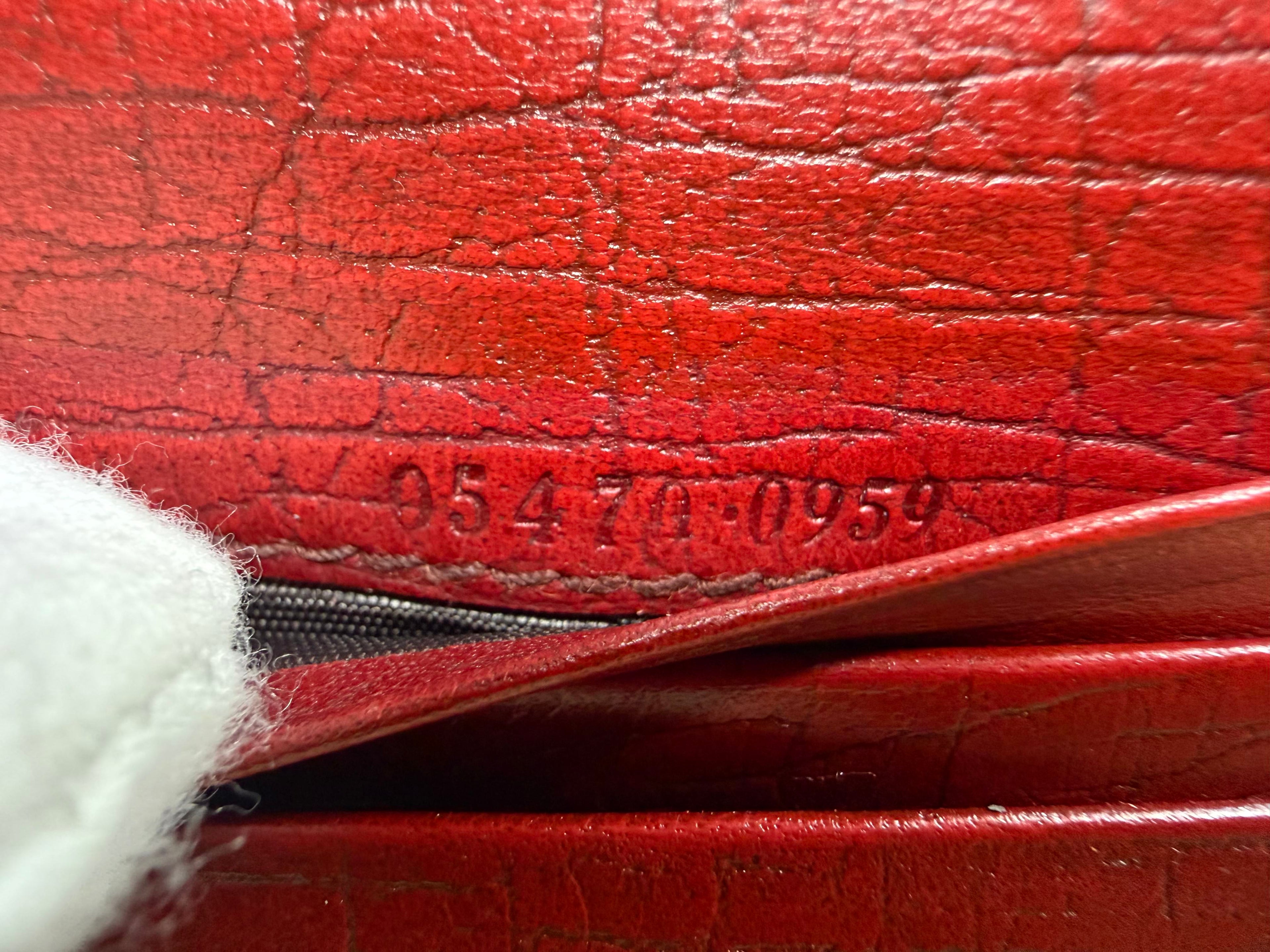 Gucci Jackie Piston Clasp Compact Wallet in Red