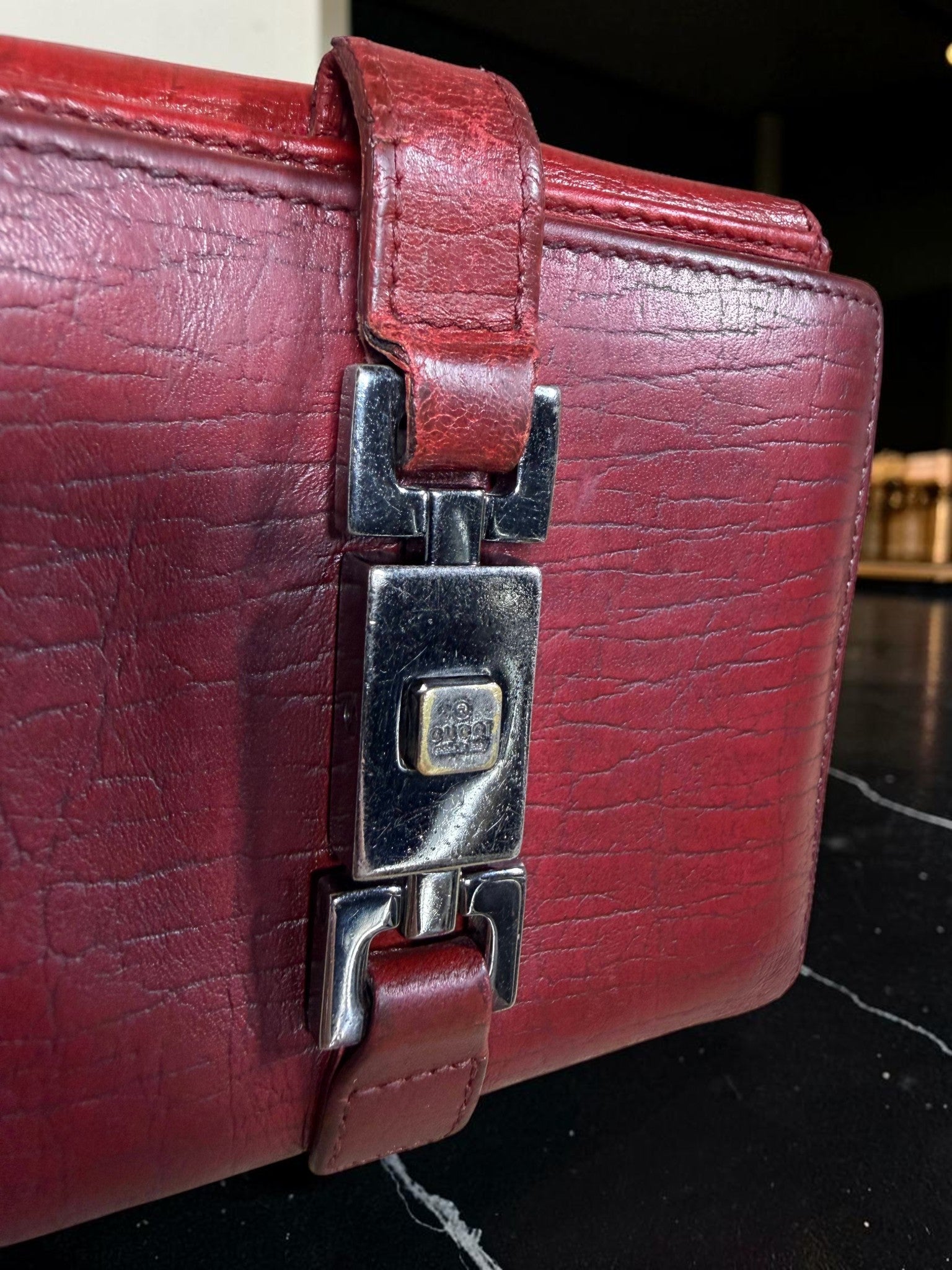 Gucci Jackie Piston Clasp Compact Wallet in Red