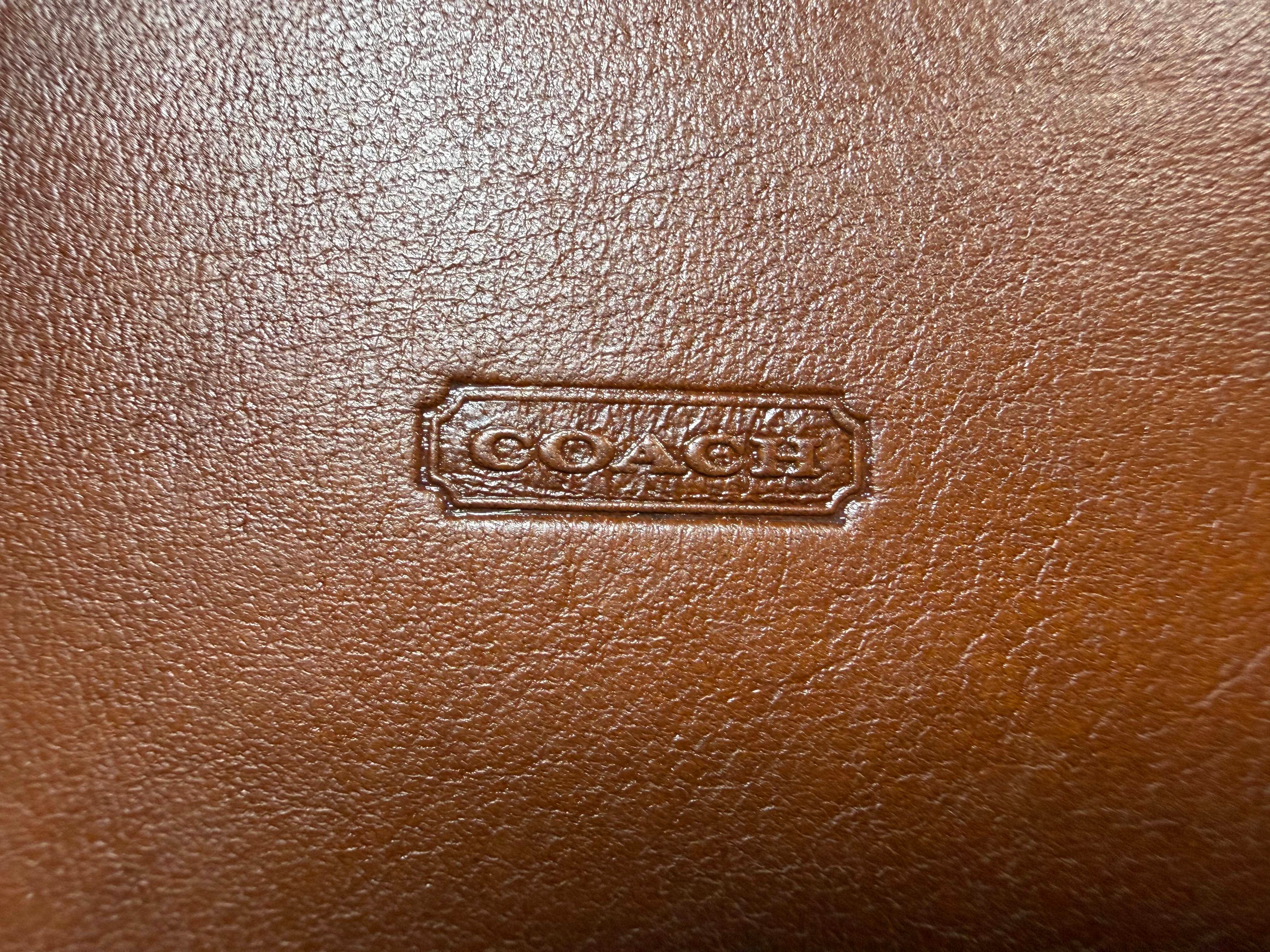 Coach vintage 90s Classic Pouch in Tan Leather