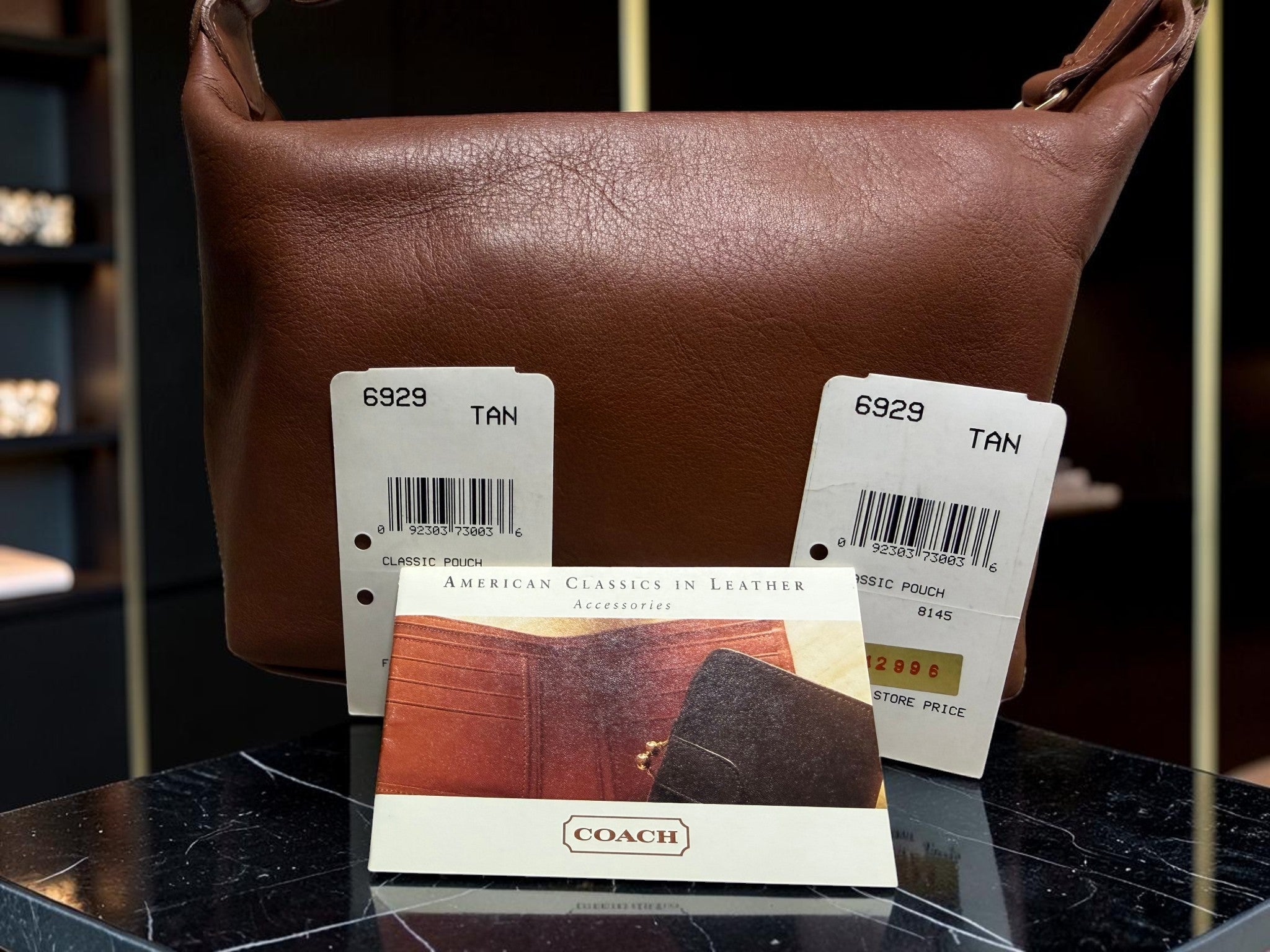 Coach vintage 90s Classic Pouch in Tan Leather