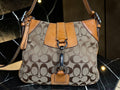 Coach Signature Soho Hobo (E06K-10249)