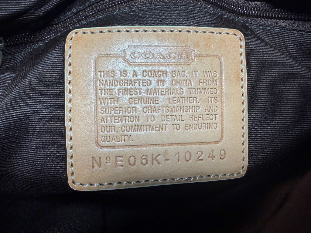 Coach Signature Soho Hobo (E06K-10249)