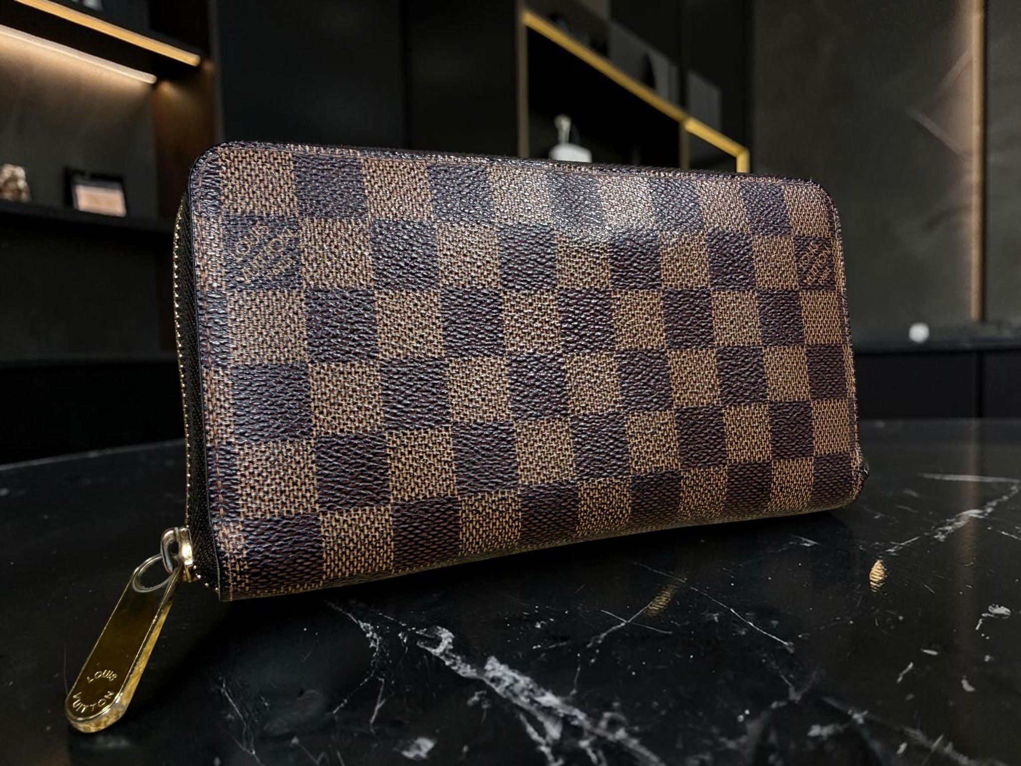 Louis Vuitton Zippy Wallet in Damier Ebene (CA4191 Spain 2011)