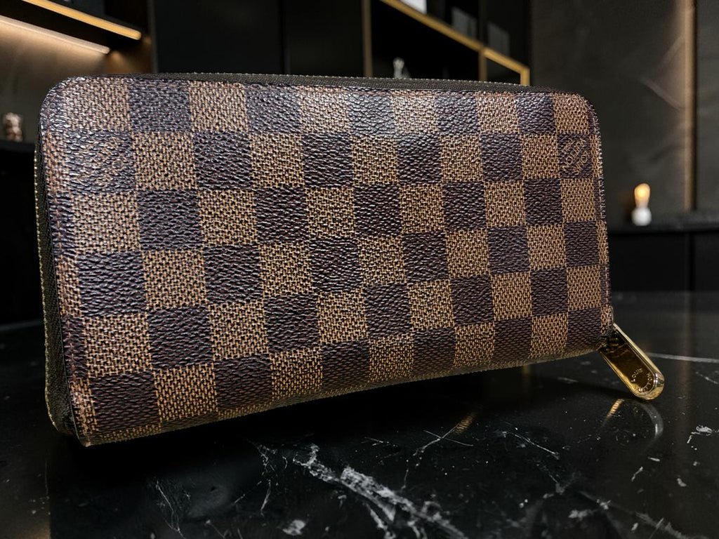 Louis Vuitton Zippy Wallet in Damier Ebene (CA4191 Spain 2011)