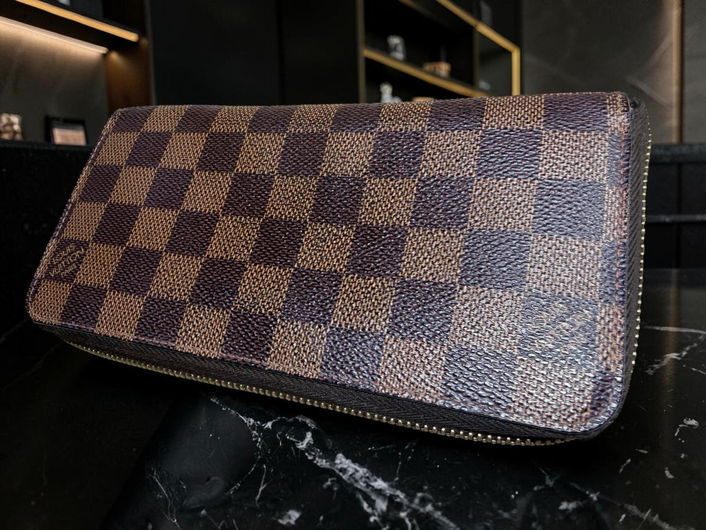 Louis Vuitton Zippy Wallet in Damier Ebene (CA4191 Spain 2011)