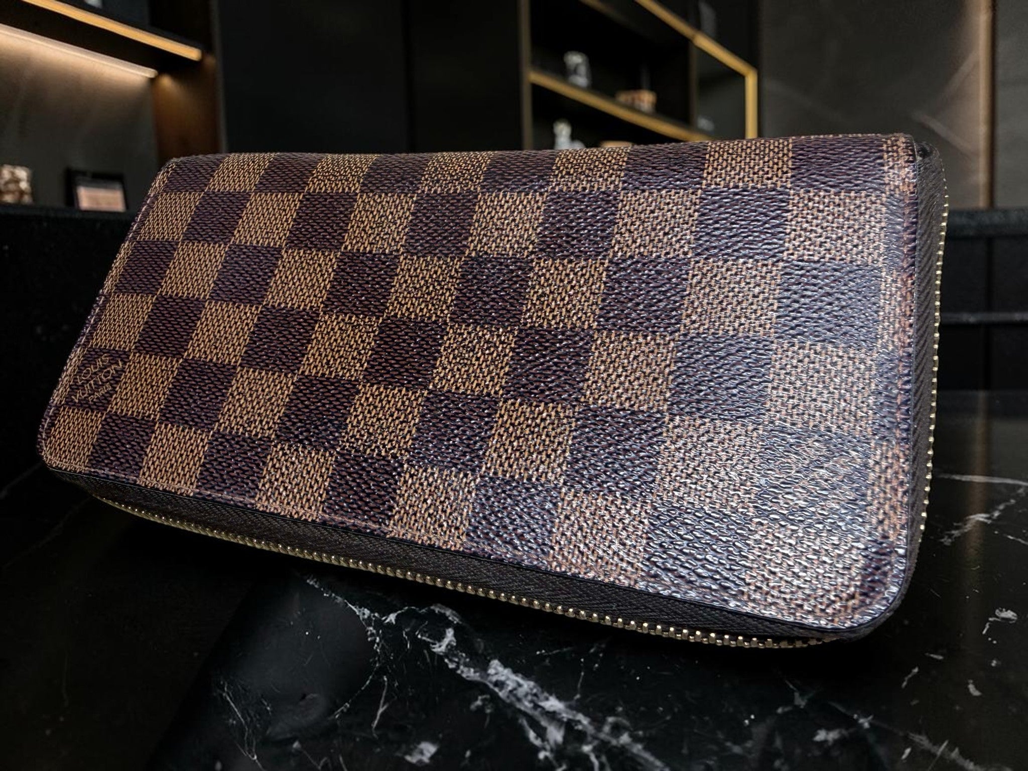 Louis Vuitton Zippy Wallet in Damier Ebene (CA4191 Spain 2011)