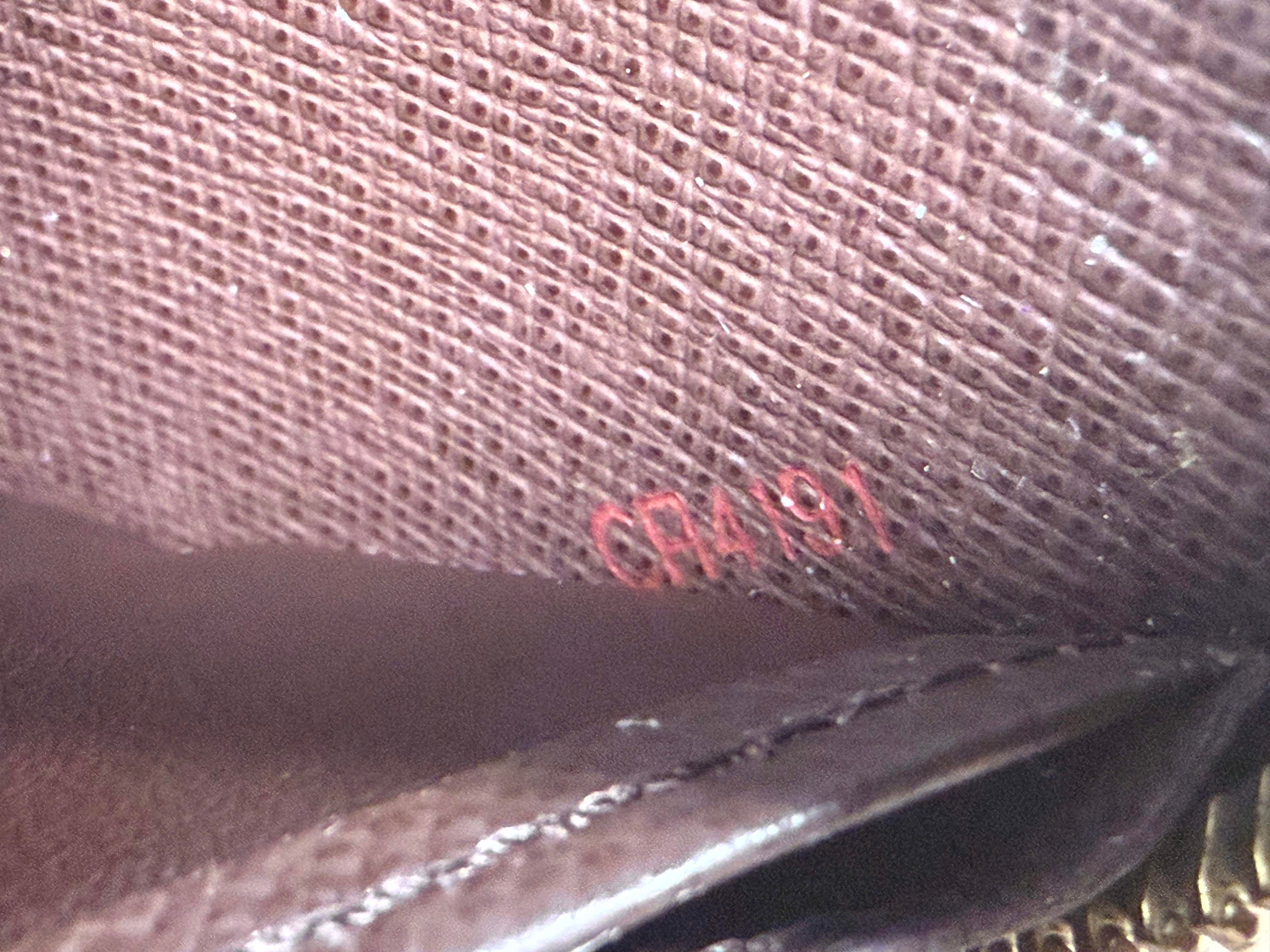 Louis Vuitton Zippy Wallet in Damier Ebene (CA4191 Spain 2011)