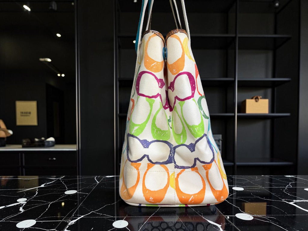 Coach Hampton Scribble Tote (M04K-5661)