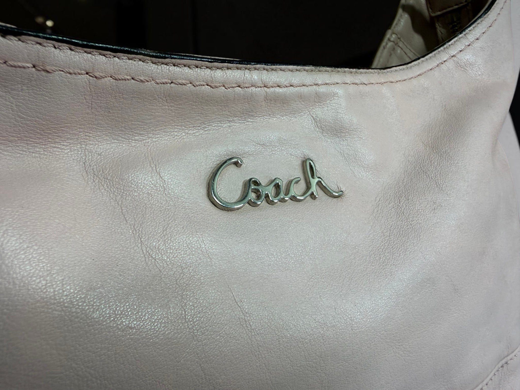 Coach Ashley East/West Duffle in blush pink (M1120-F17489)