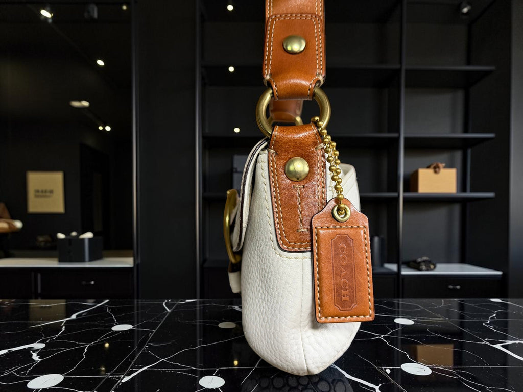 Vintage Coach Soho Buckle Flap in White Pebbled Leather (11840) (With Dust Bag)