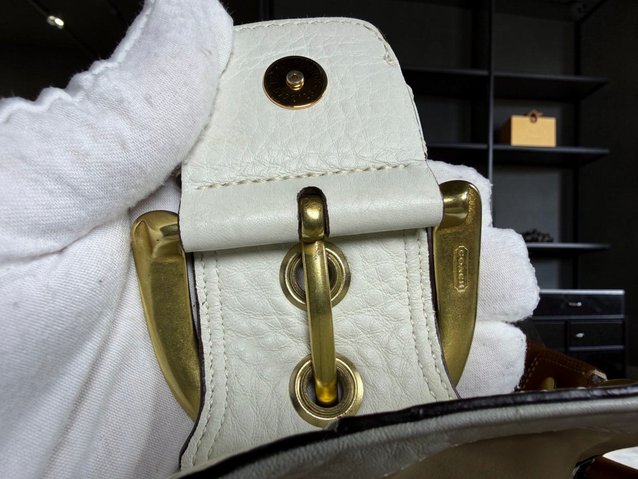 Vintage Coach Soho Buckle Flap in White Pebbled Leather (11840) (With Dust Bag)