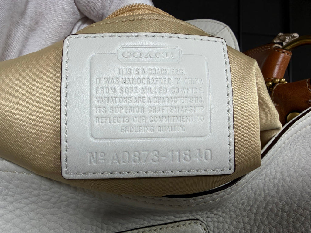 Vintage Coach Soho Buckle Flap in White Pebbled Leather (11840) (With Dust Bag)