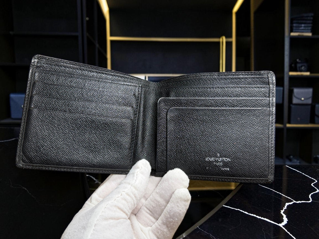 Louis Vuitton Black Tagia Mens Bifold wallet (MI-XXX)
