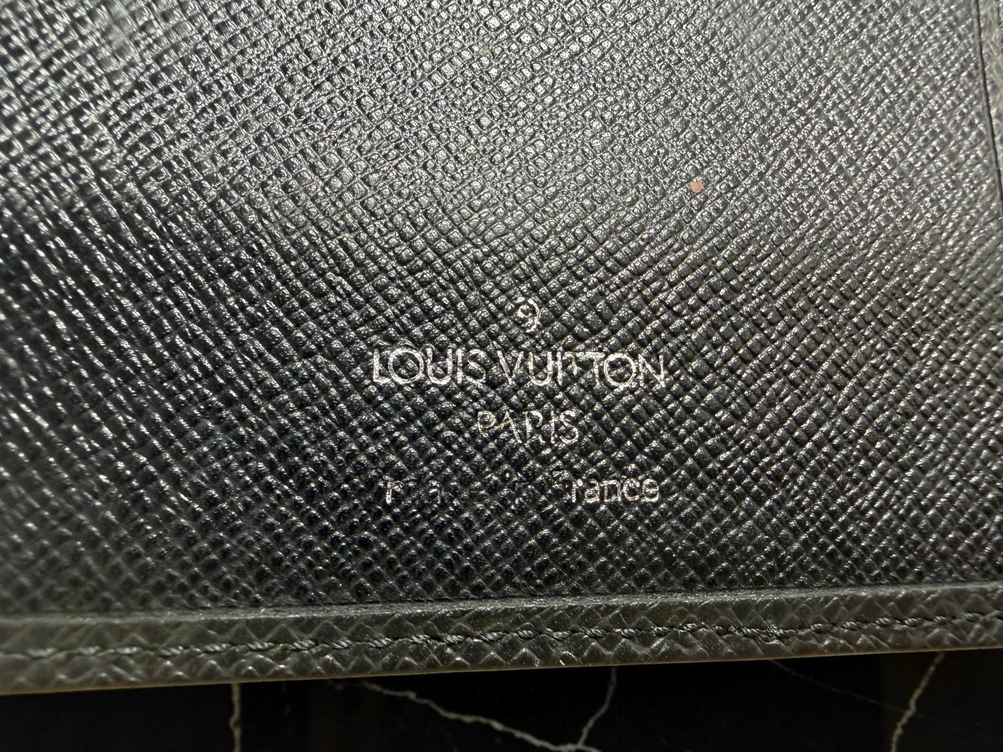 Louis Vuitton Black Tagia Mens Bifold wallet (MI-XXX)
