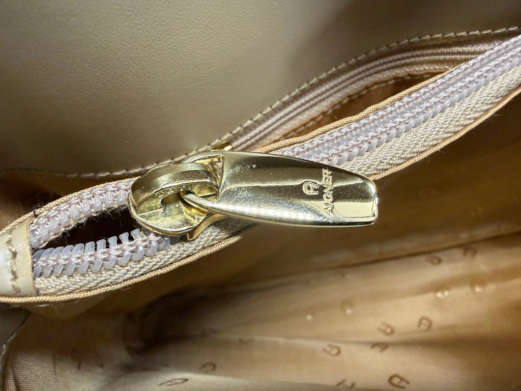 Etienne Aigner Leather Shoulder Bag (Cream / Off-White)