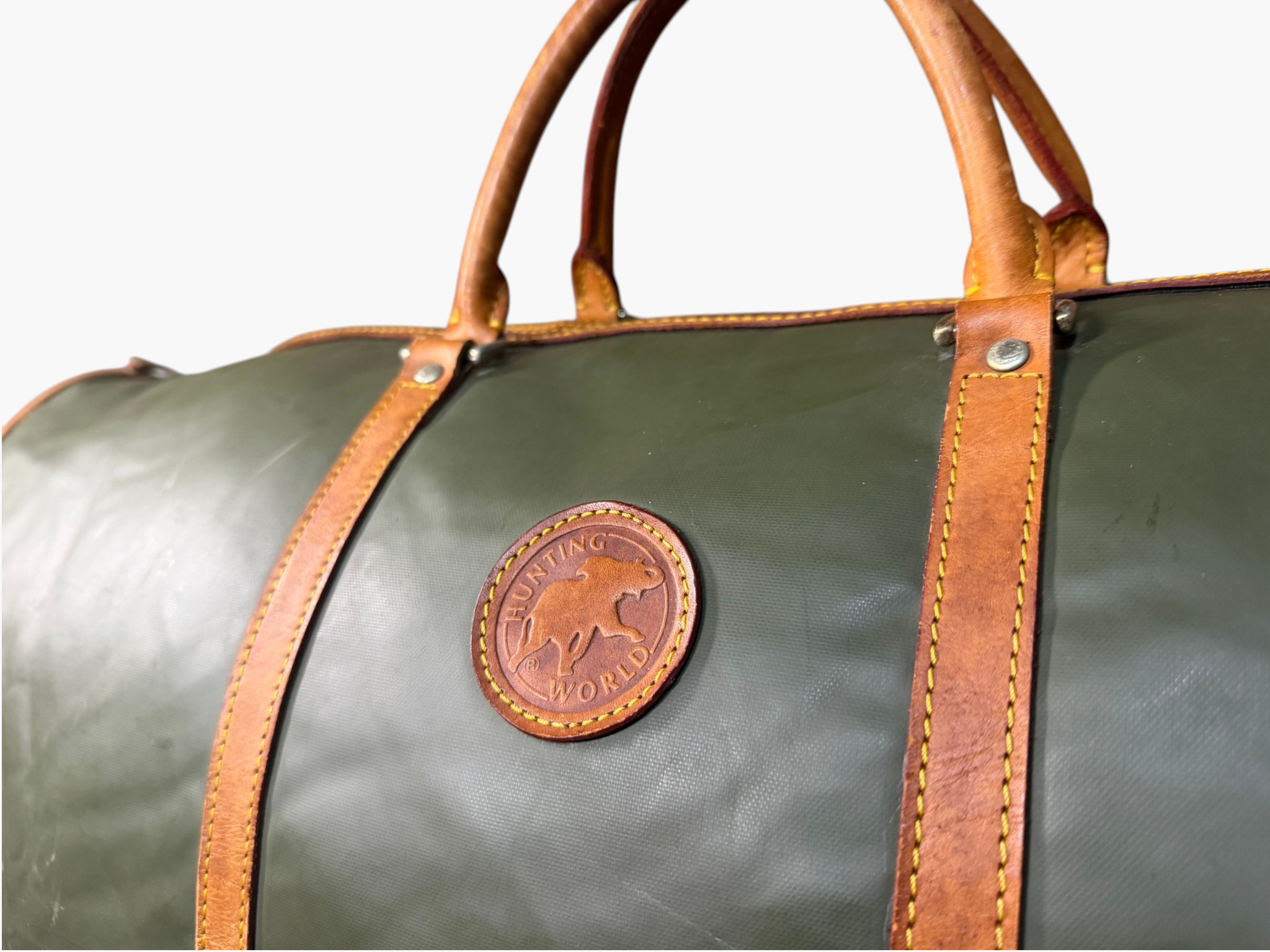 Hunting World Large Olive Green Battue Duffel / Boston Bag