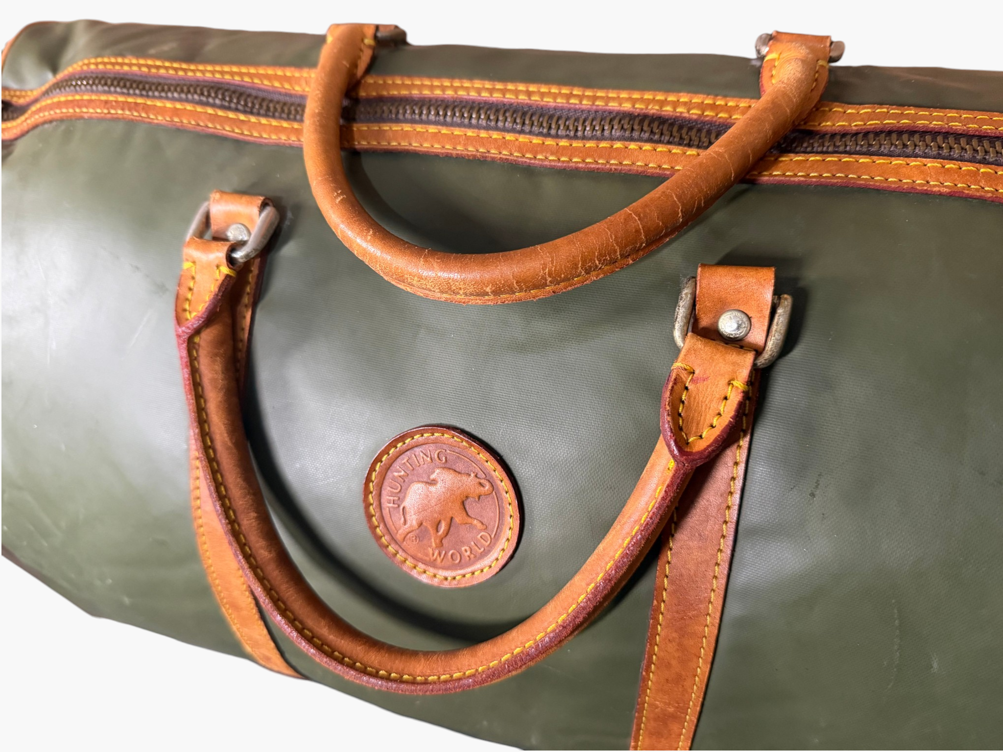 Hunting World Large Olive Green Battue Duffel / Boston Bag