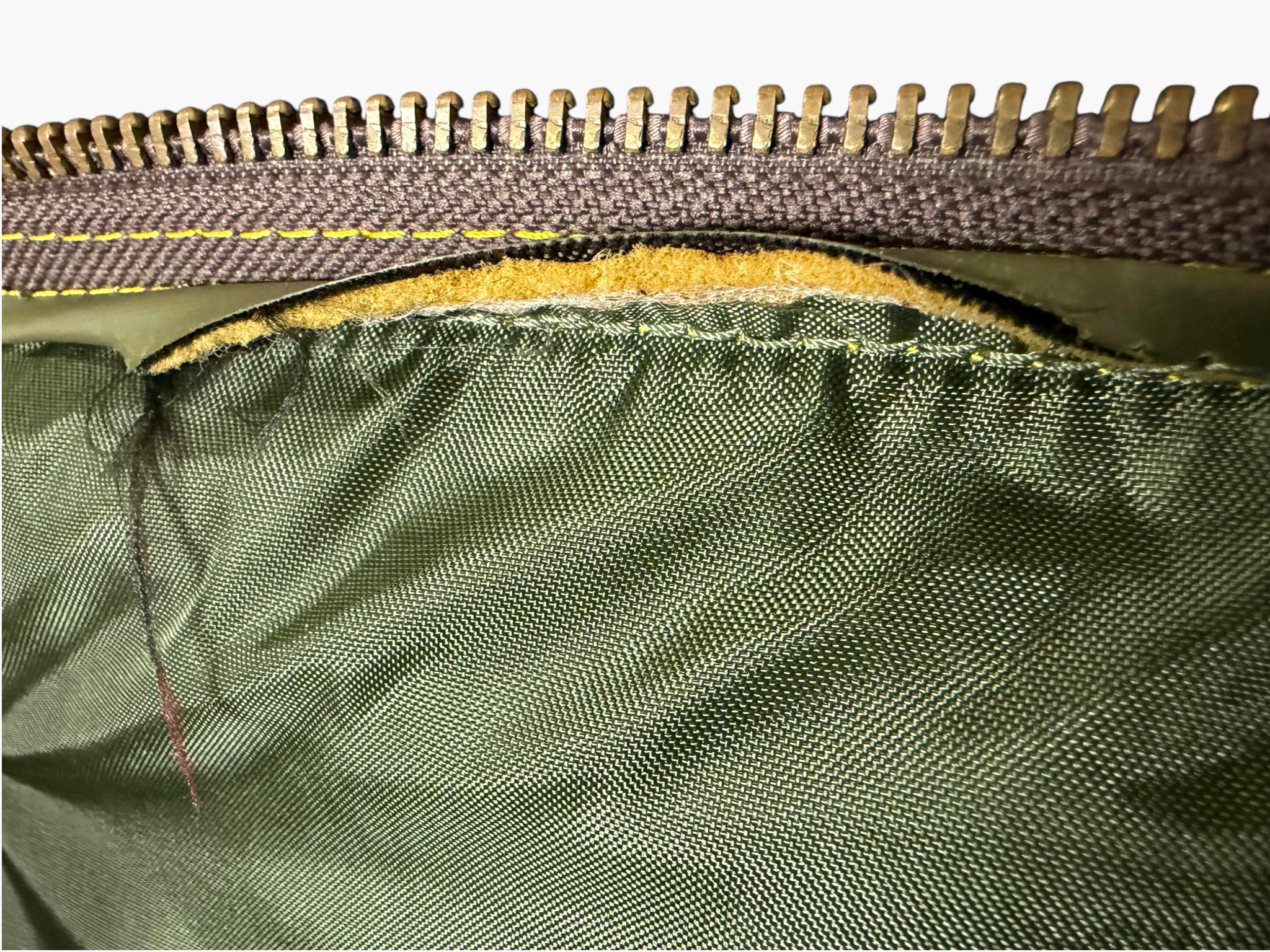 Hunting World Large Olive Green Battue Duffel / Boston Bag